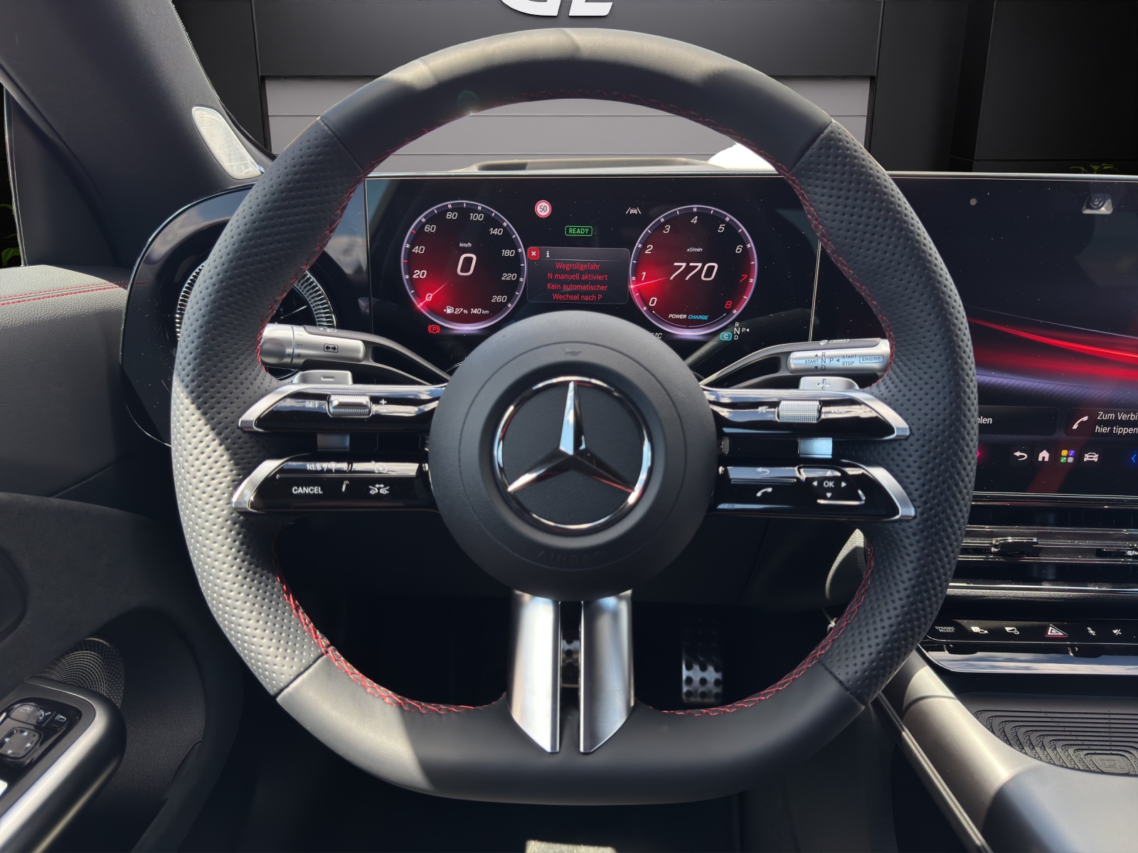 MERCEDES-BENZ CLA 220 8G-DCT-image-12