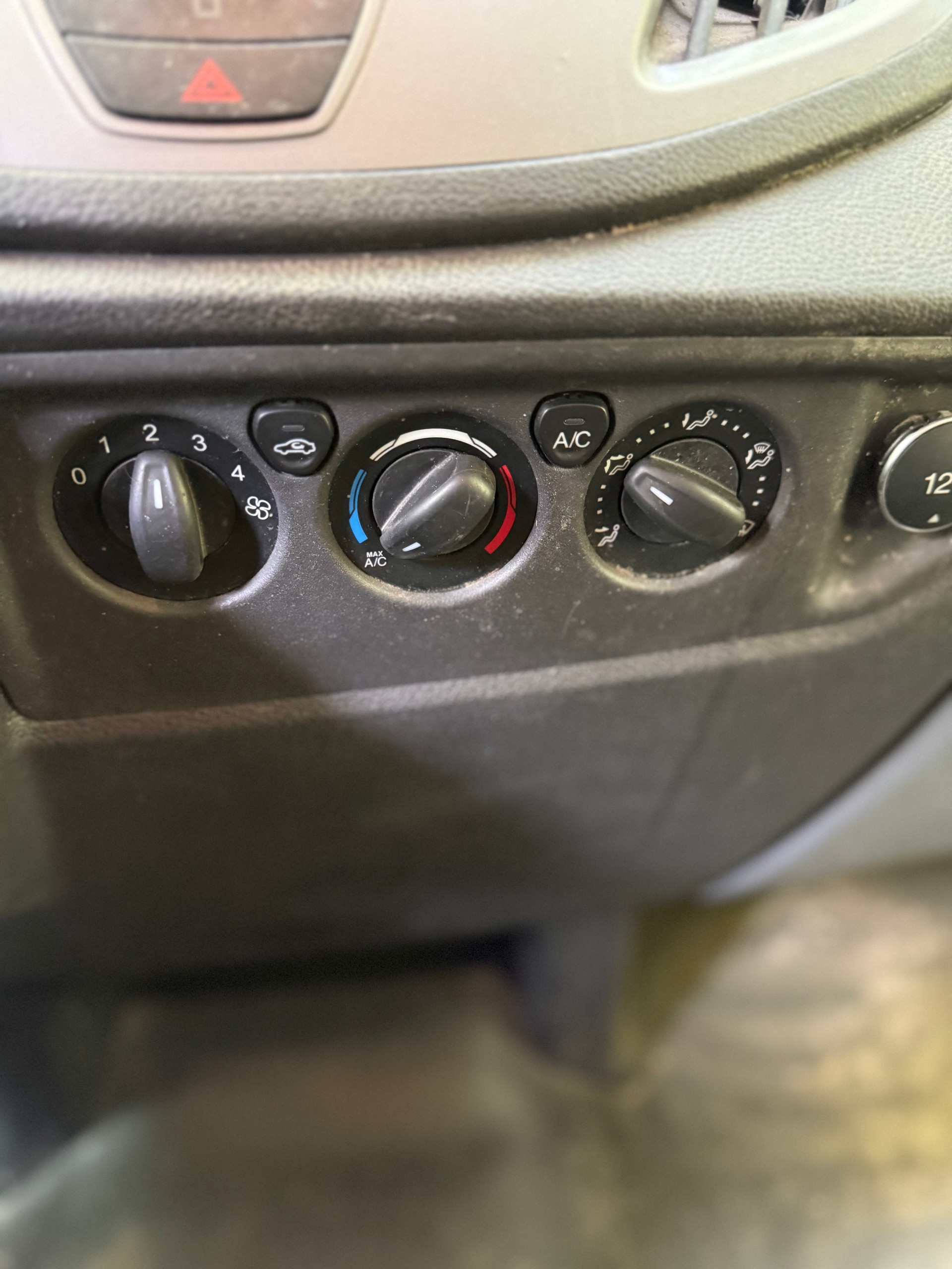 FORD Ford Transit 350 m 4x4-image-8