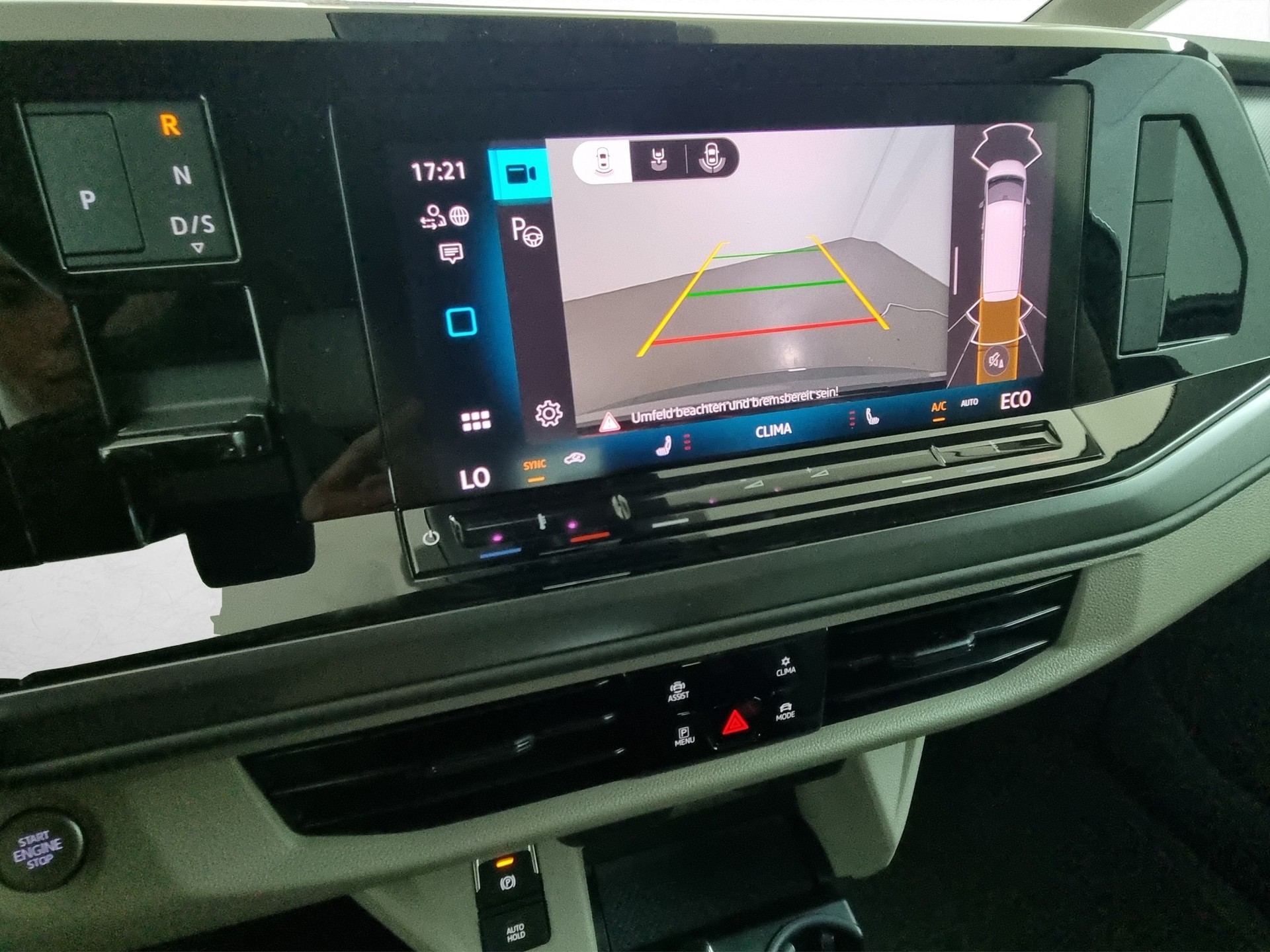 VW T7 Multivan 1.5 TSI eHybrid DSG 4motion lang Busin-image-13