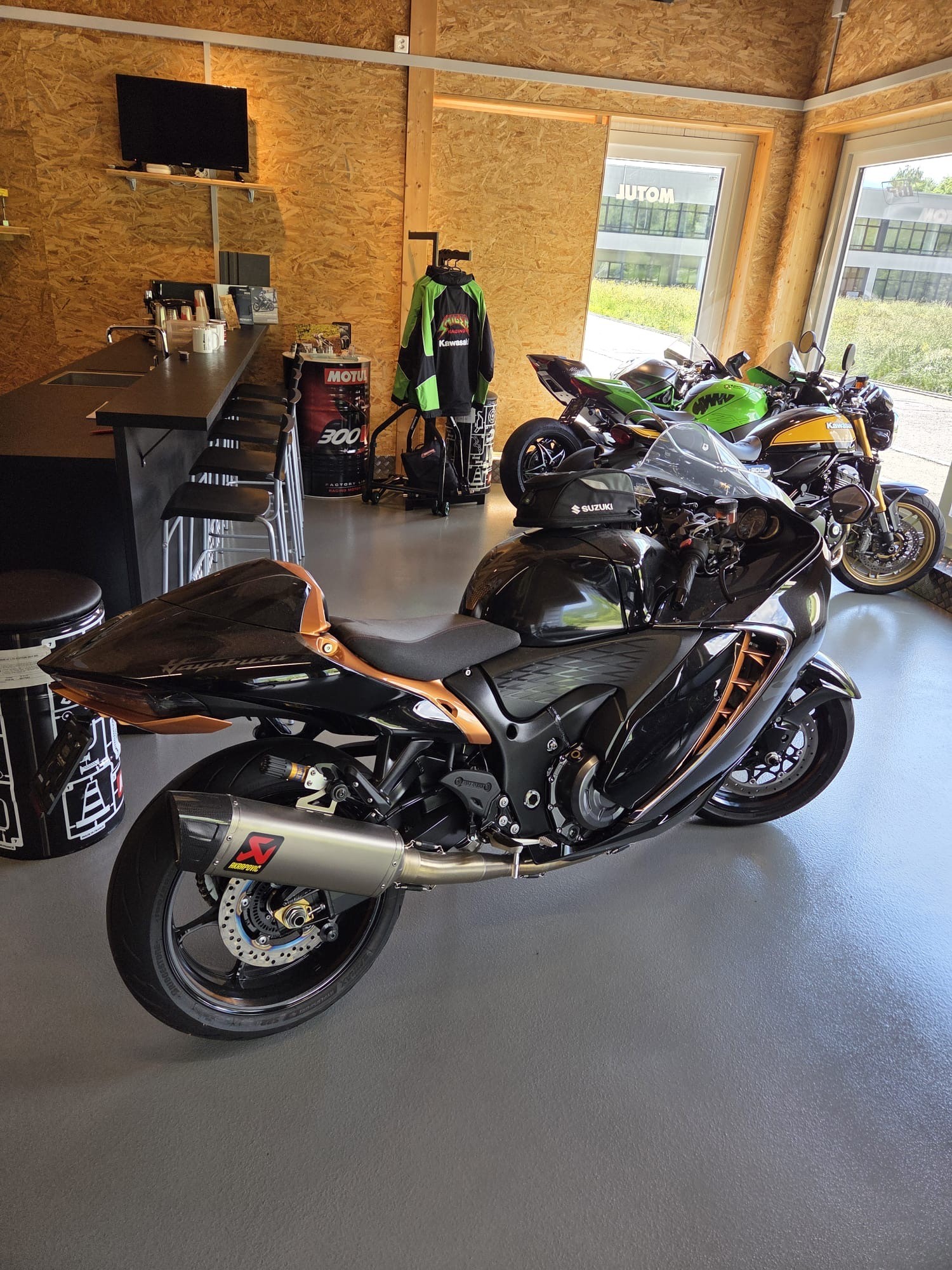 SUZUKI GSX 1300 RR Hayabusa-image-2