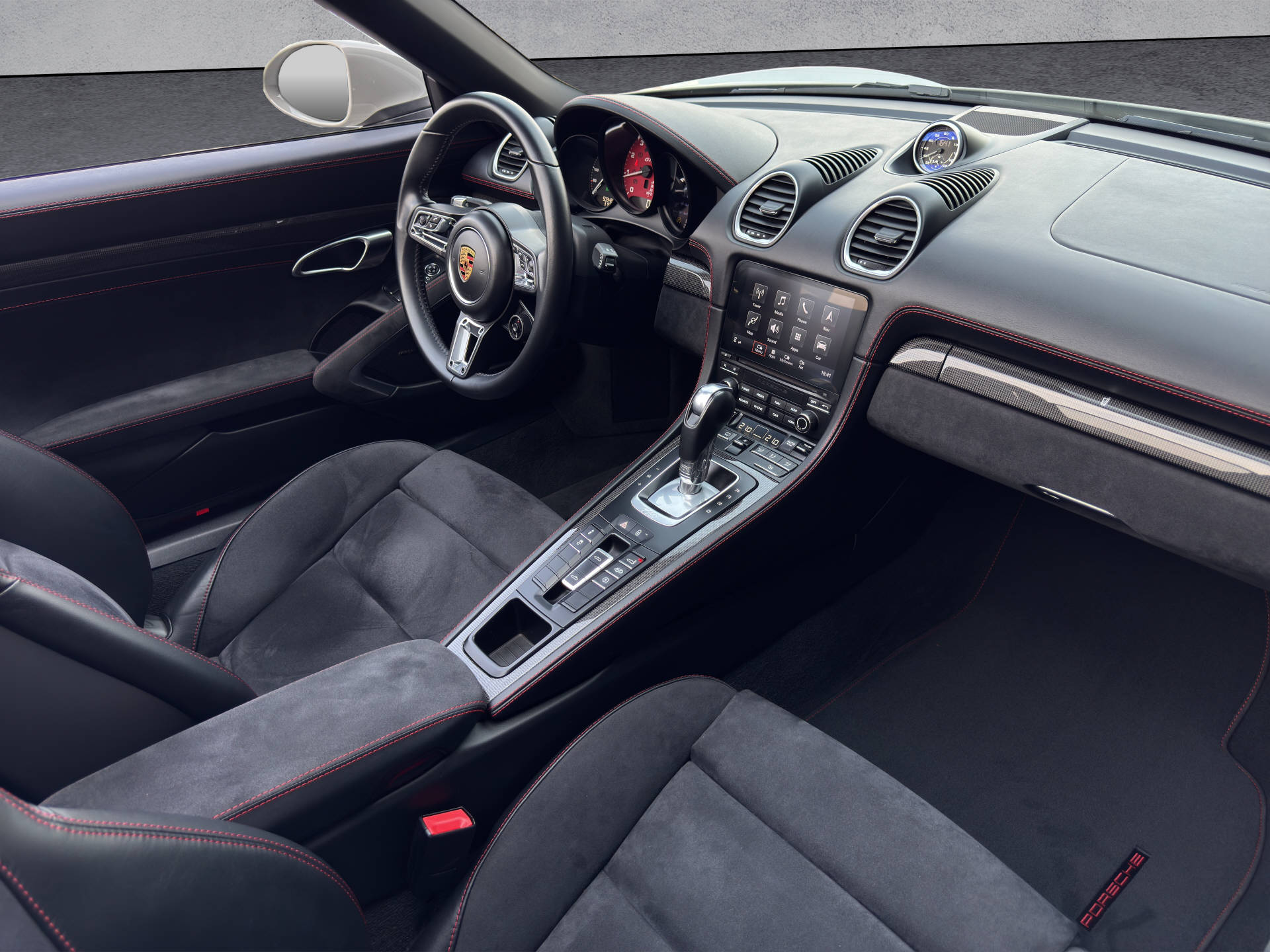 PORSCHE Boxster 718 GTS-image-7