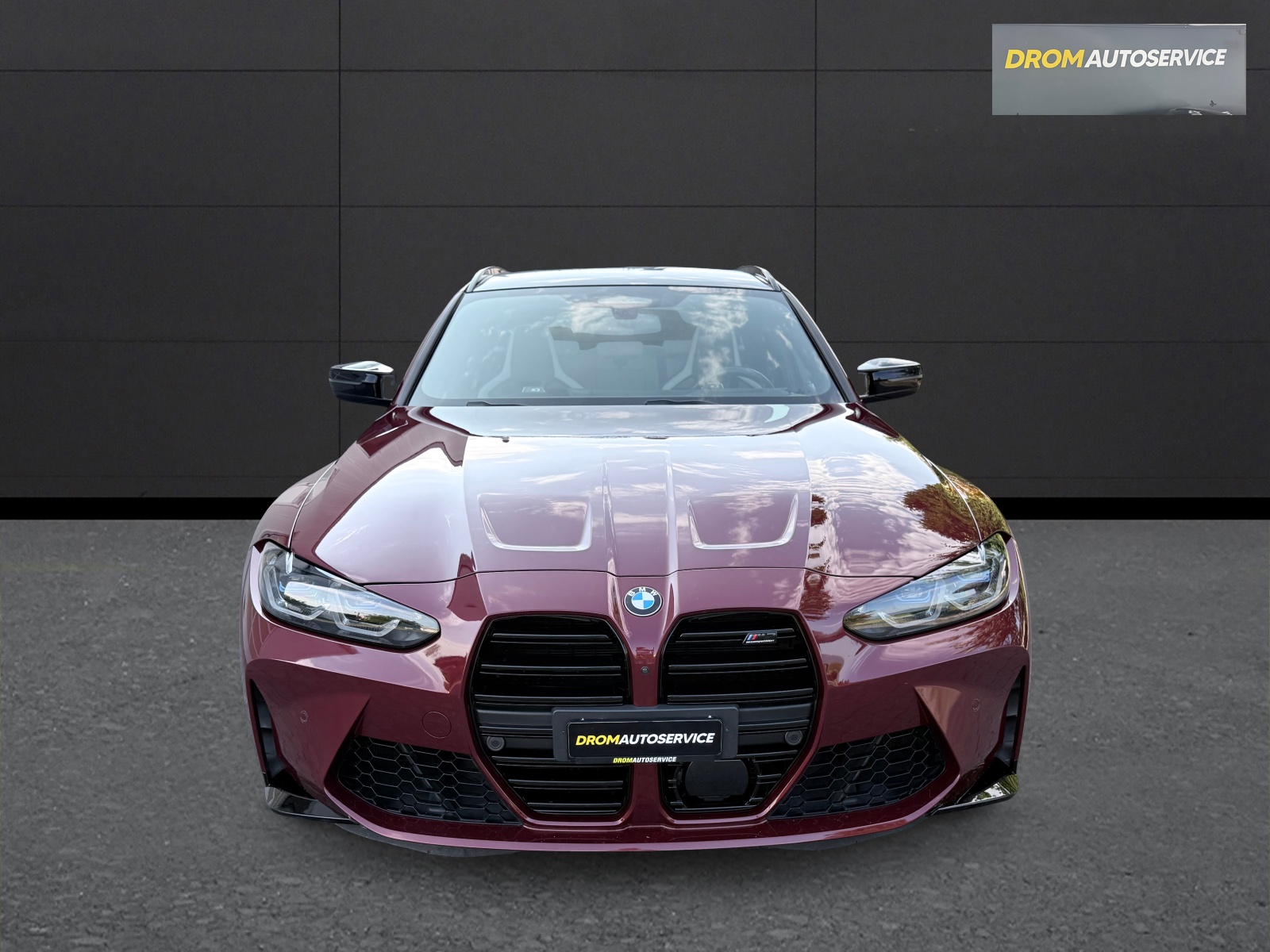 BMW M3 Touring xDrive Competition M-showroom-element-2
