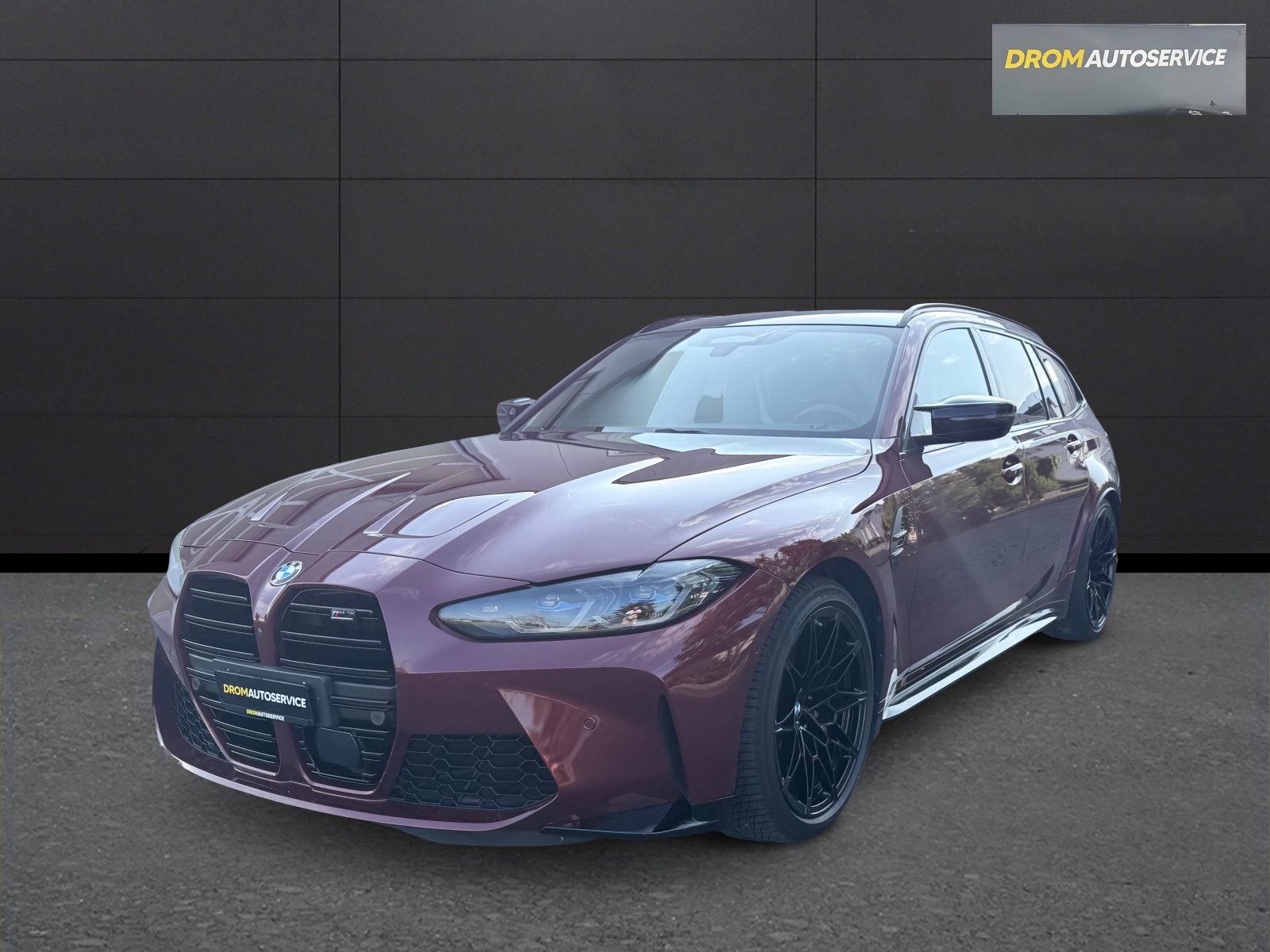 BMW M3 Touring xDrive Competition M-showroom-element-3