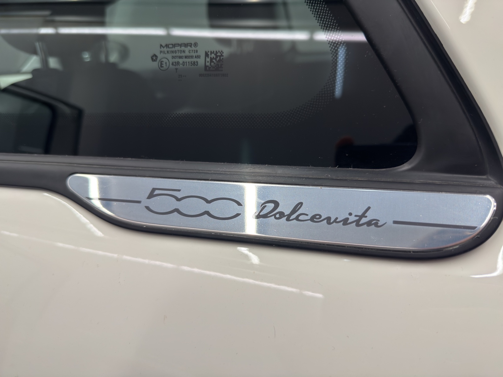 FIAT 500 Cabrio 1.0 Hybrid Dolcevita-image-15