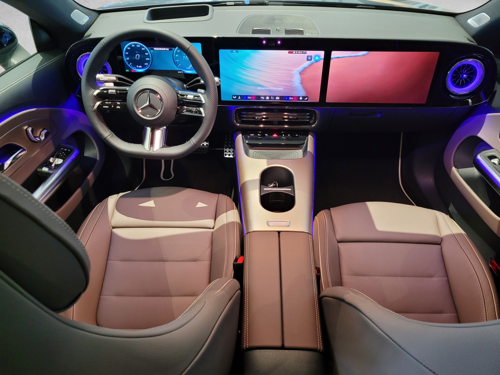 MERCEDES-BENZ CLA 350 4 Matic 85 kWh EQ-image-11