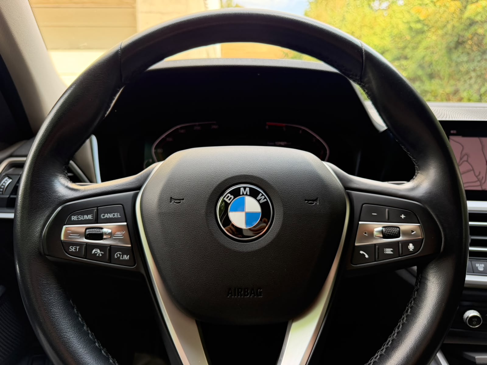 BMW 320d xDrive 48V Touring Steptronic-image-23
