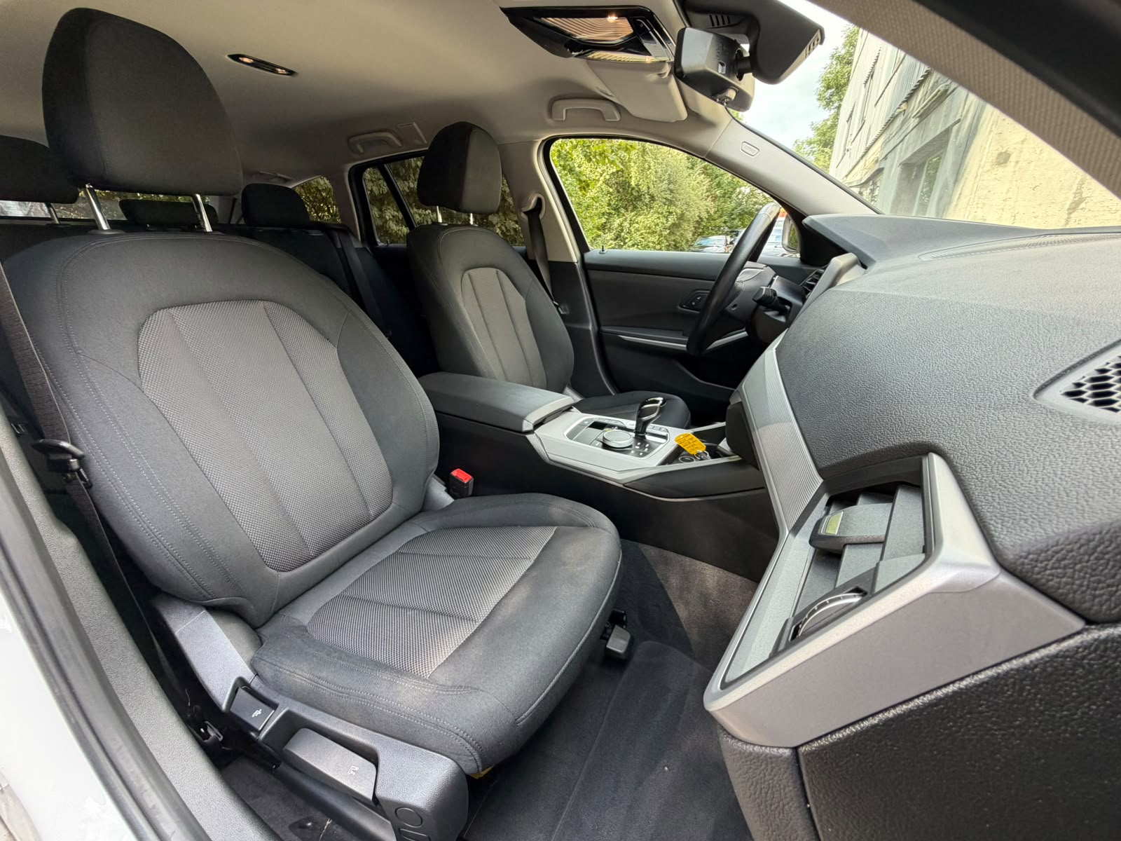 BMW 320d xDrive 48V Touring Steptronic-image-18