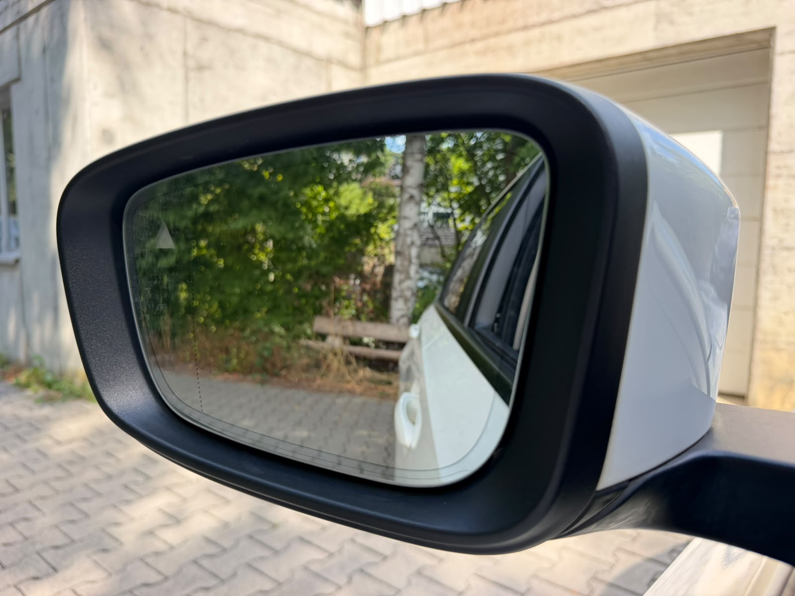 BMW 320d xDrive 48V Touring Steptronic-image-9