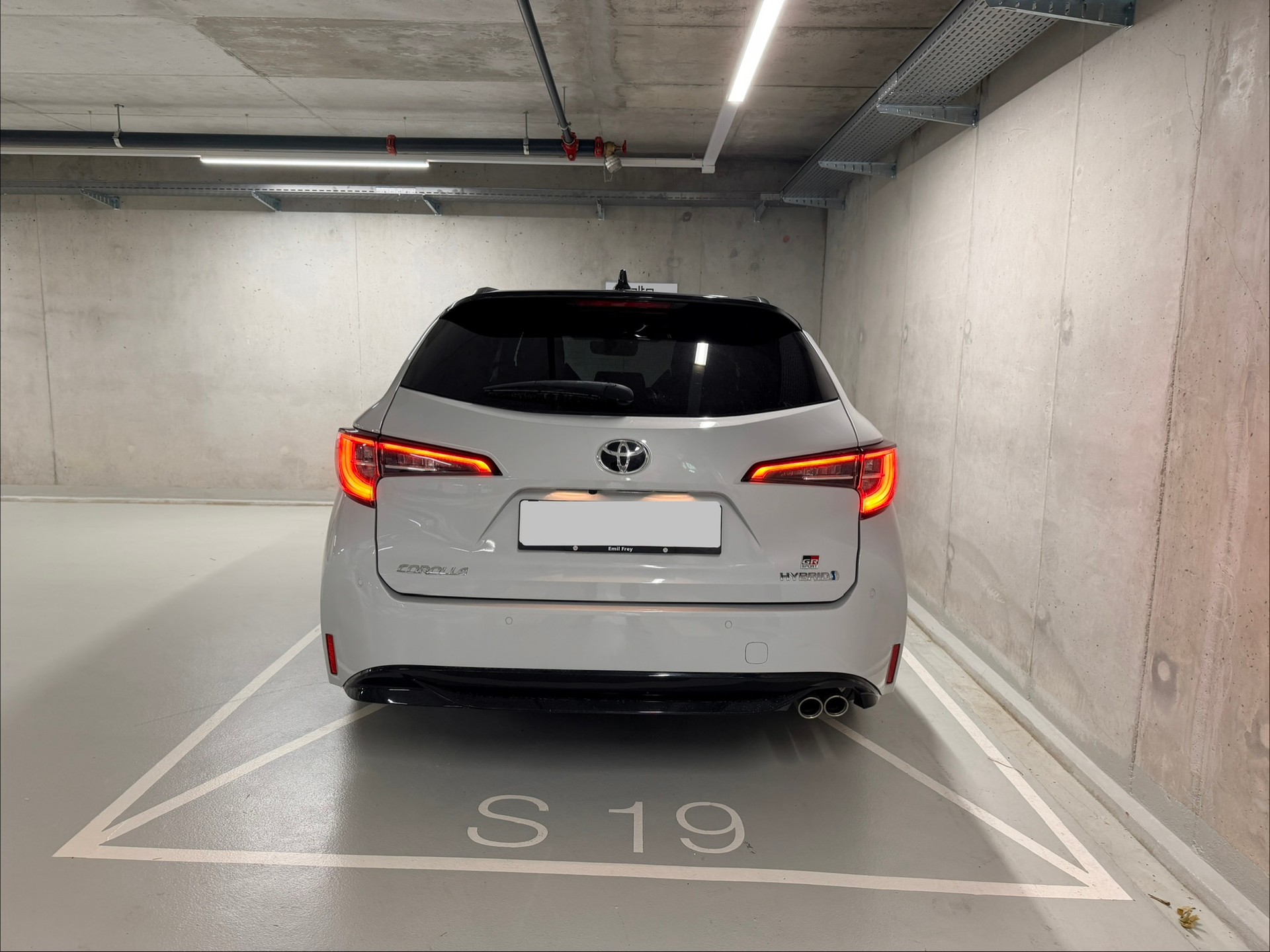 TOYOTA Corolla Touring Sports 2.0 HSD GR-S e-CVT-showroom-element-3
