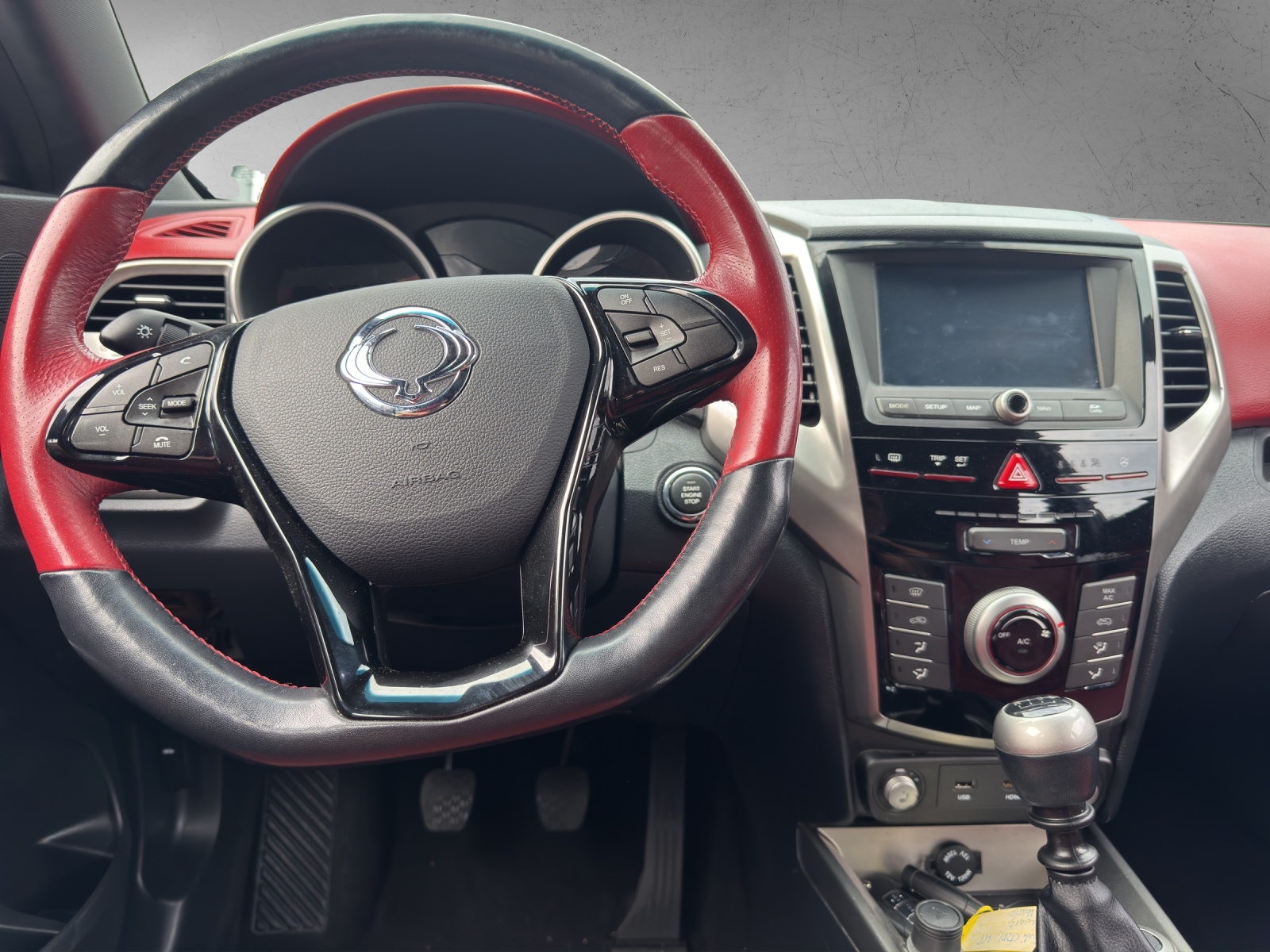 KGM-SsangYong Tivoli 1.6 eXDi Quartz 4WD-image-7