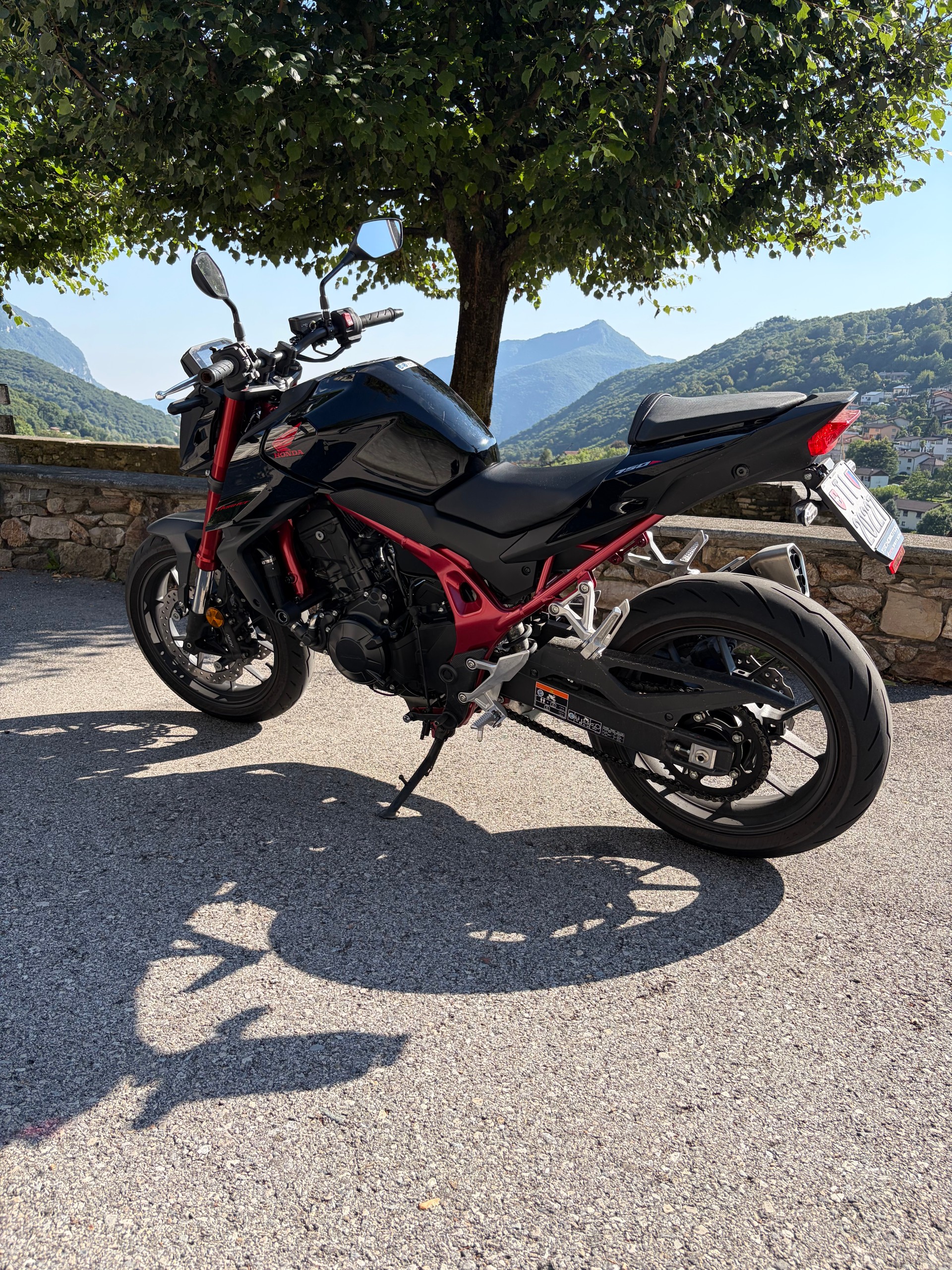 HONDA CB 750 Hornet-image-1