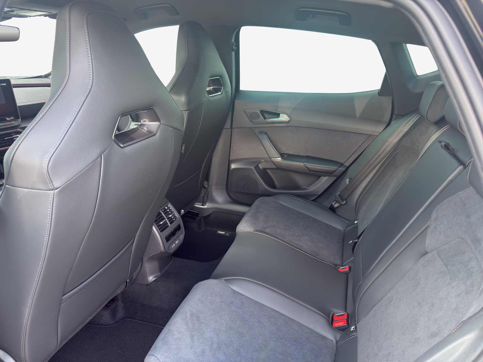 CUPRA CUPRA FORMENTOR VZ e-HYBRID PRIME EDITION-image-11