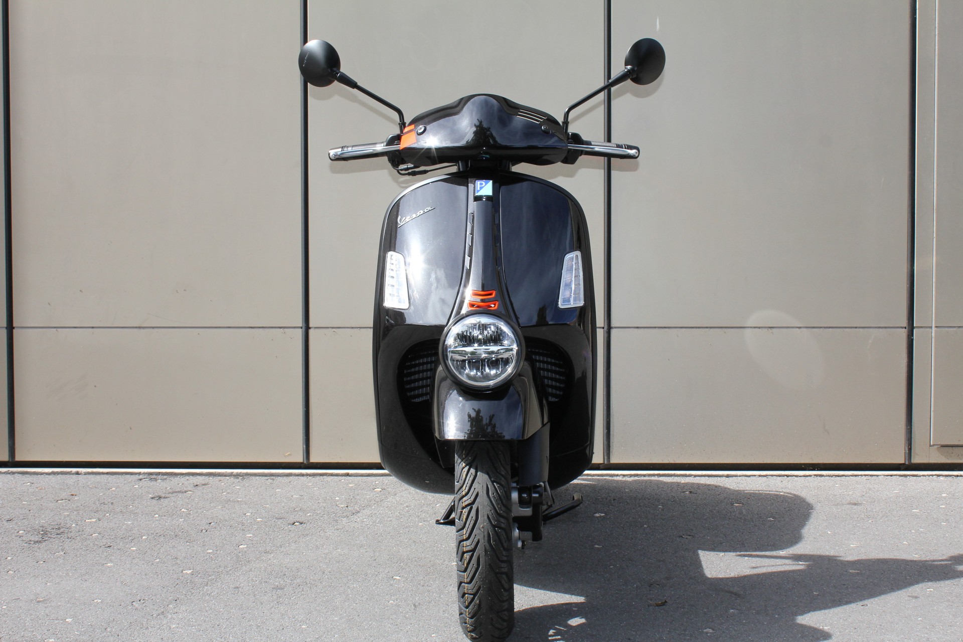 PIAGGIO Vespa GTV 300-showroom-element-2