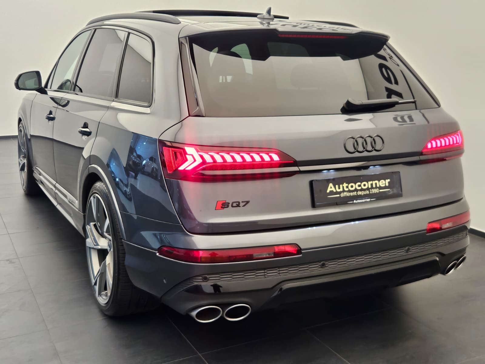 AUDI SQ7 TFSI quattro tiptronic-image-8
