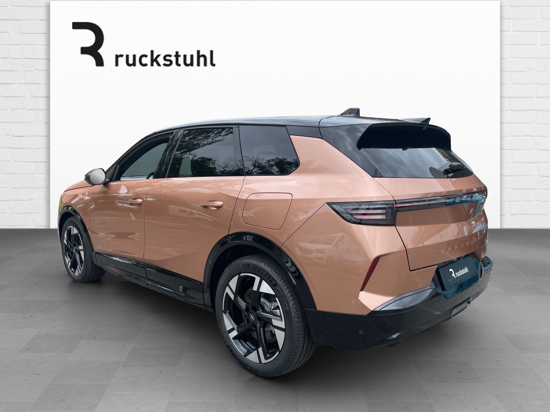 OPEL Grandland-e GS-showroom-element-3
