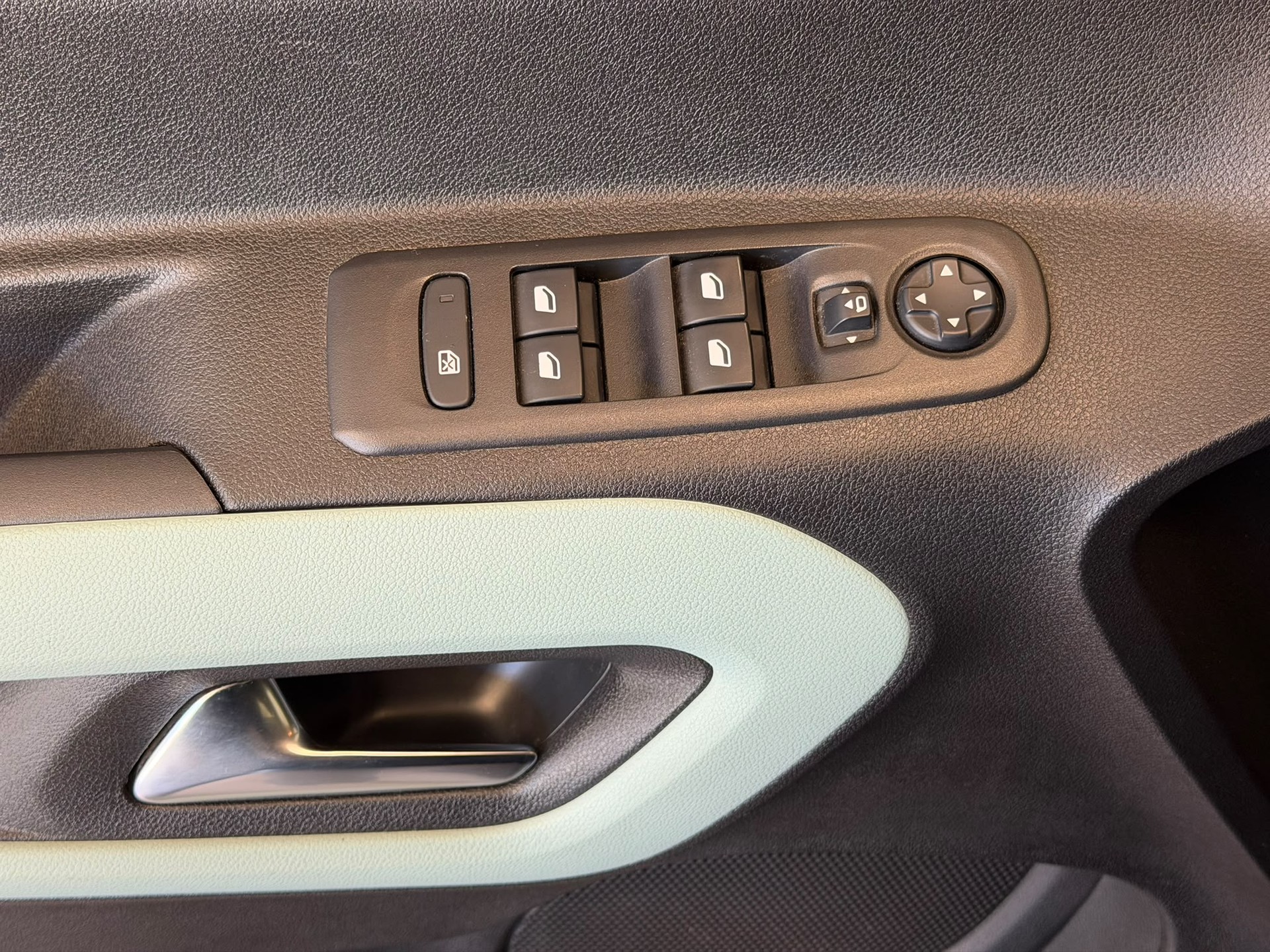 CITROEN Berlingo XL 1.5 BlueHDi 7 Plätze Feel-image-13