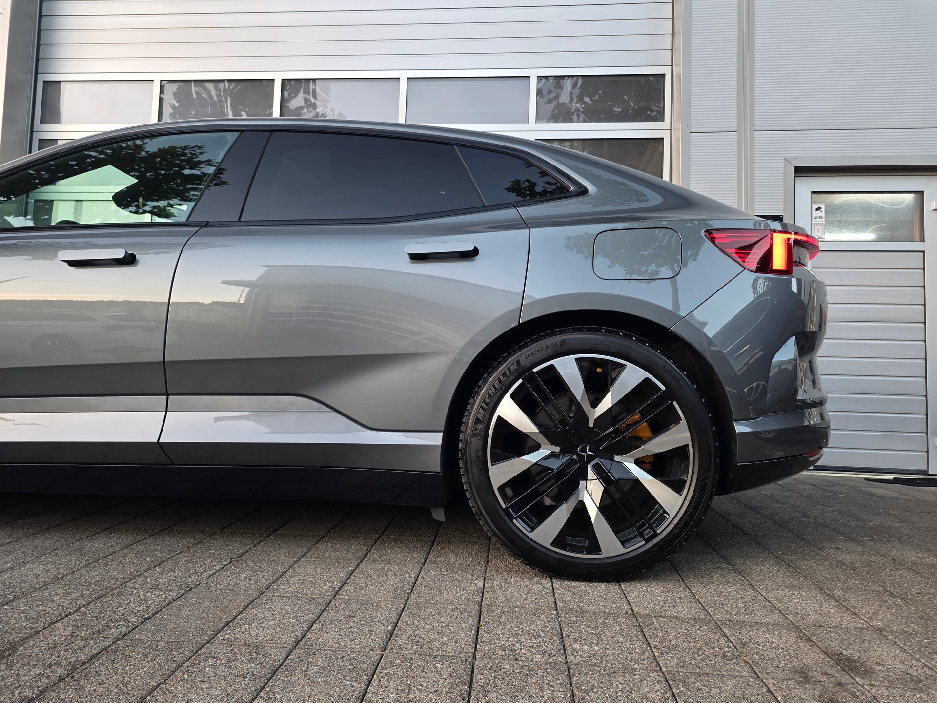 POLESTAR Polestar 4 Long Range Dual 100kWh // GRATIS SERVICE -PERFORMANCE PAKET -PILOT PAKET -PLUS PAKET - GARANTIE BIS 03.2033 **-image-5