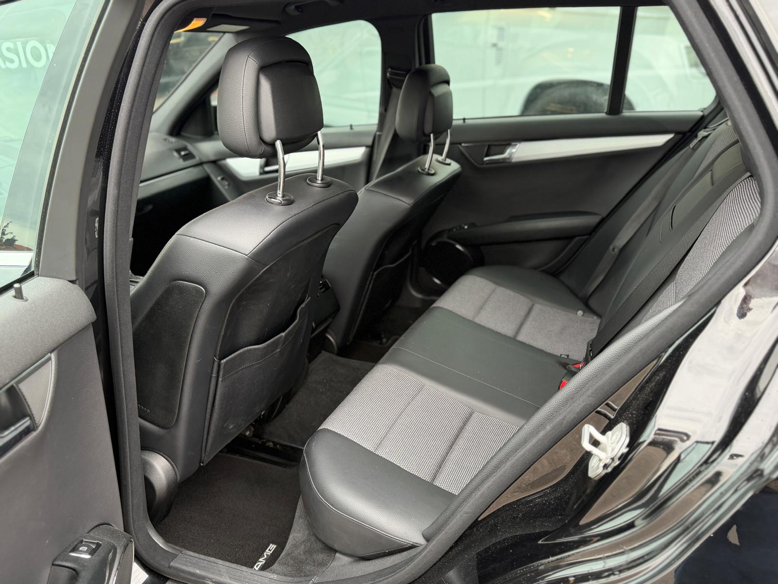 MERCEDES-BENZ C 200 CGI BlueEfficiency Automatic-image-10