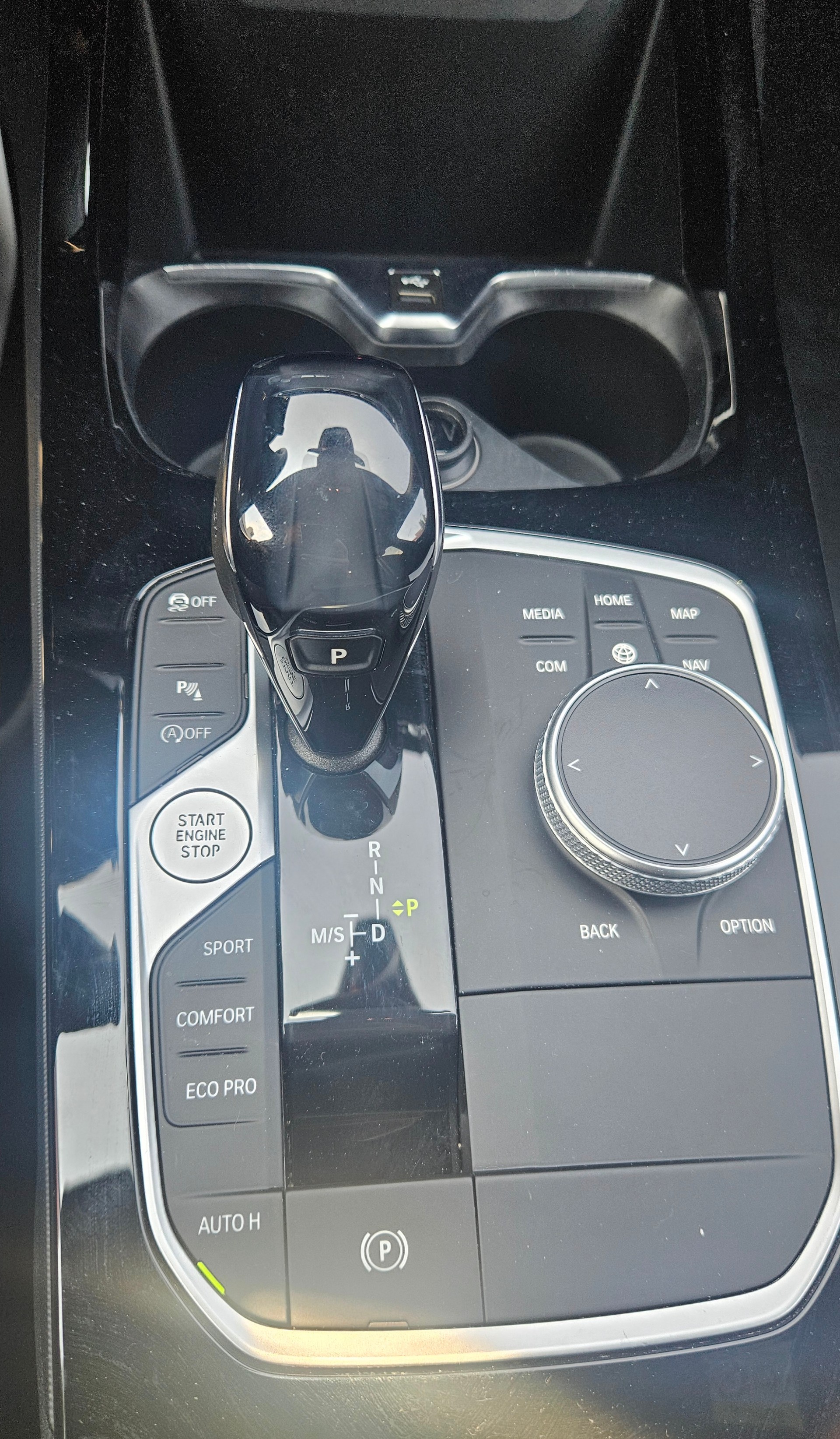 BMW 118i Sport Line Steptronic-image-11