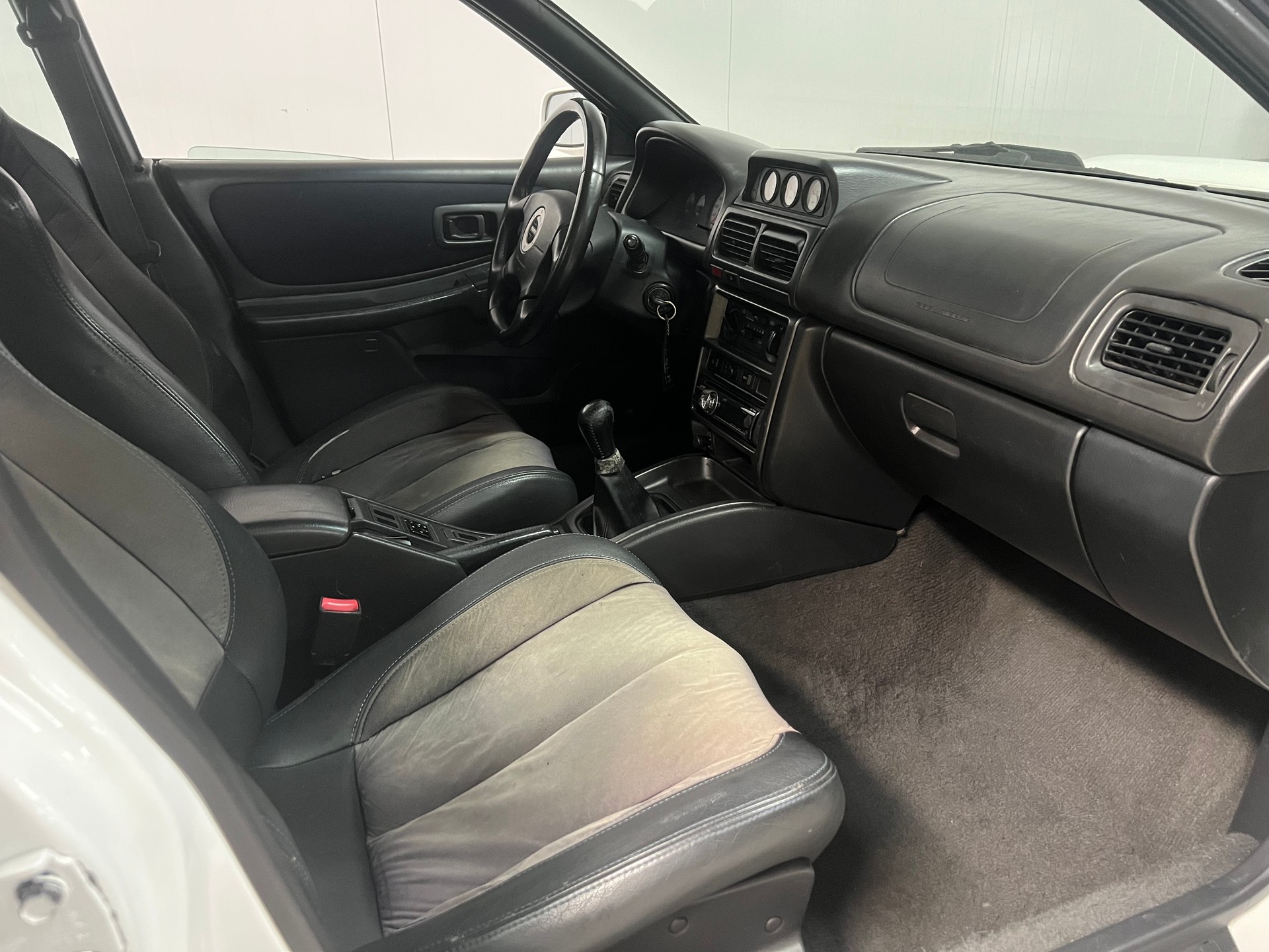 SUBARU Impreza 2.0 Turbo-image-7
