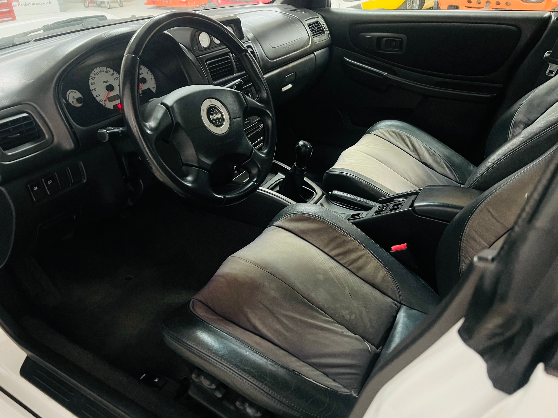 SUBARU Impreza 2.0 Turbo-image-8