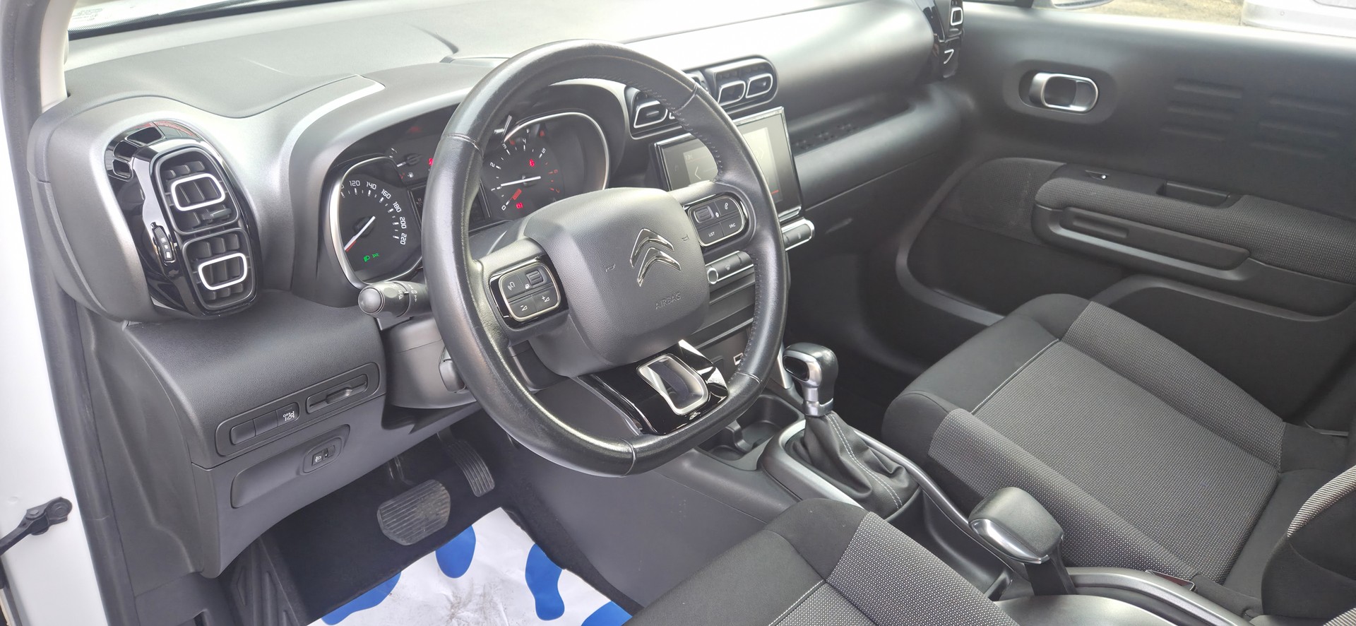 CITROEN C3 Aircross 1.2i PureTech Feel EAT-image-11