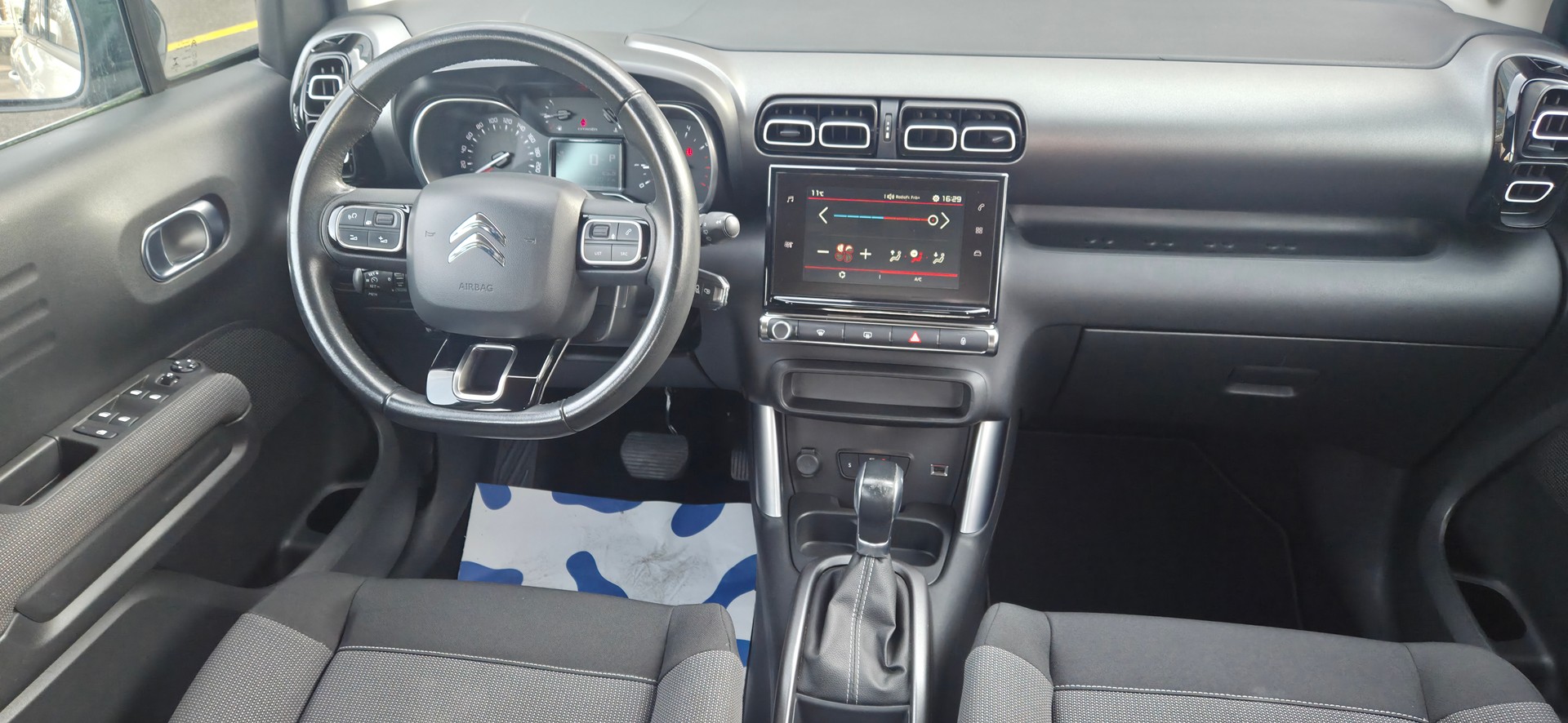 CITROEN C3 Aircross 1.2i PureTech Feel EAT-image-8