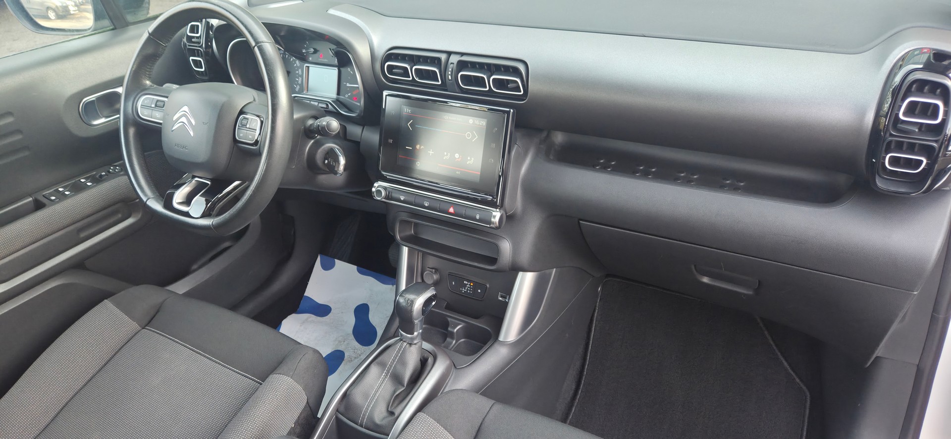 CITROEN C3 Aircross 1.2i PureTech Feel EAT-image-6