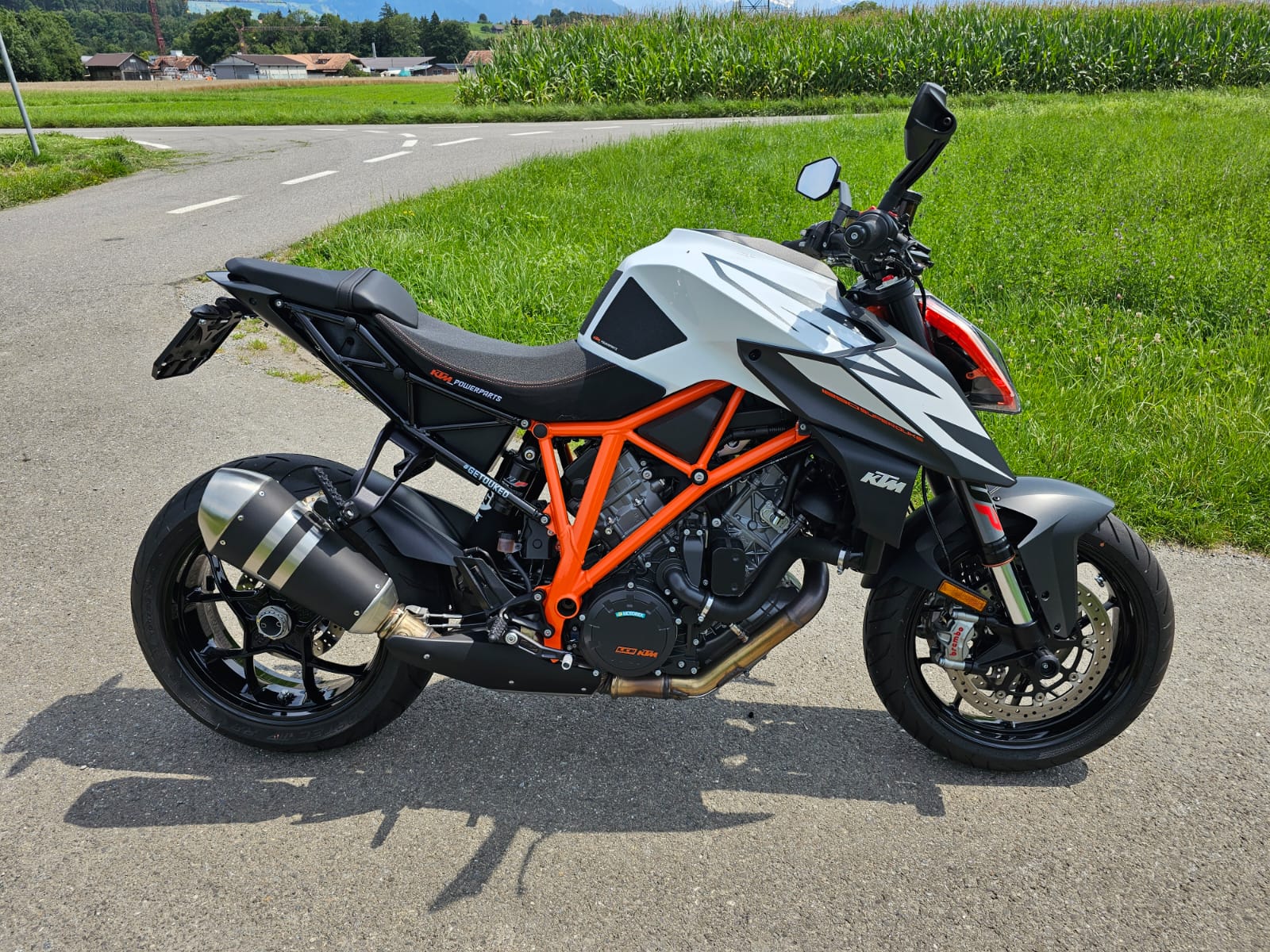 KTM 1290 Super Duke R-image-8