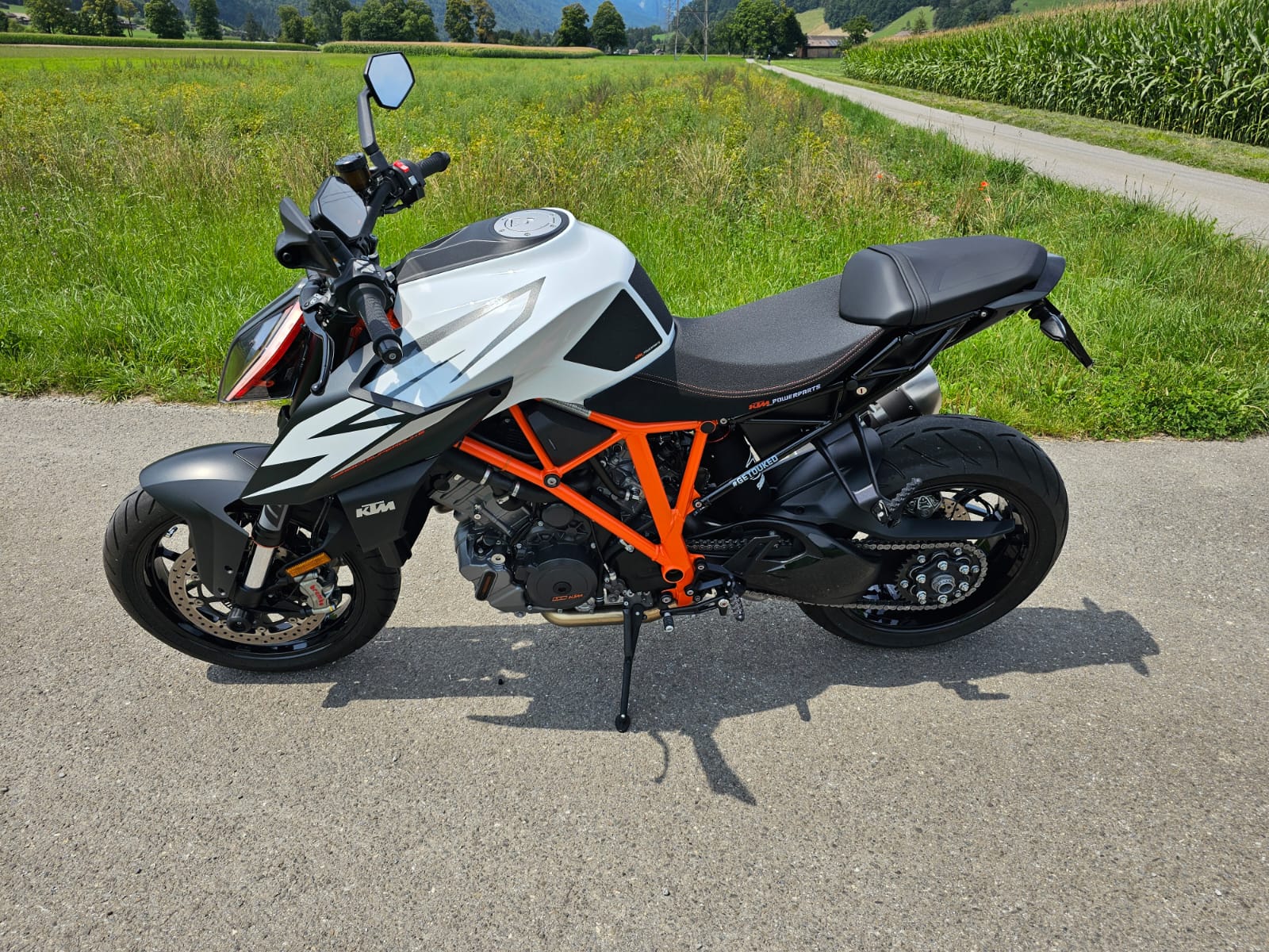 KTM 1290 Super Duke R-image-5