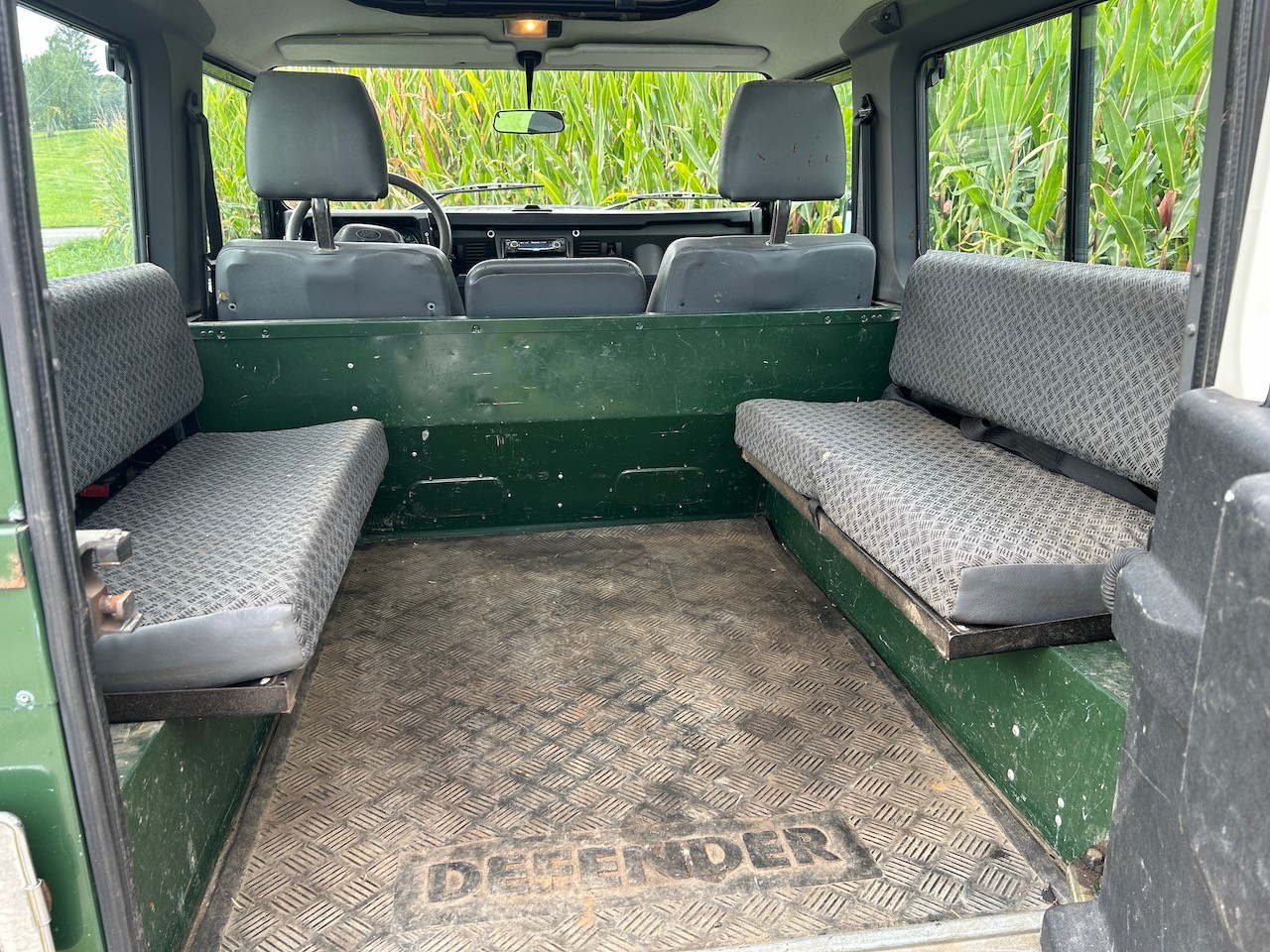 LAND ROVER Defender 90 SW 2.5 Td5-image-7