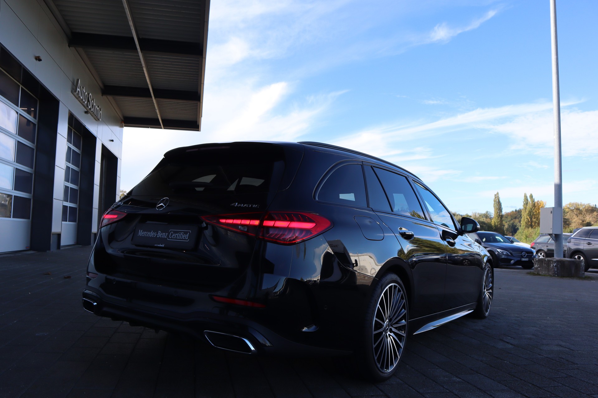 MERCEDES-BENZ C 220 d T 4Matic AMG Line-showroom-element-1