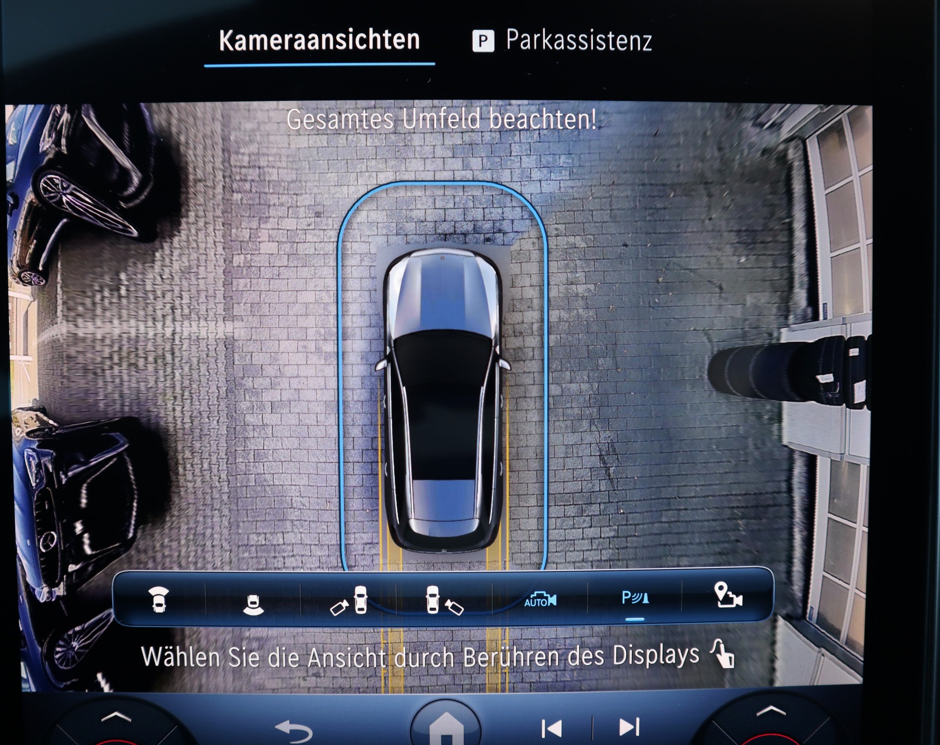 MERCEDES-BENZ C 220 d T 4Matic AMG Line-image-9