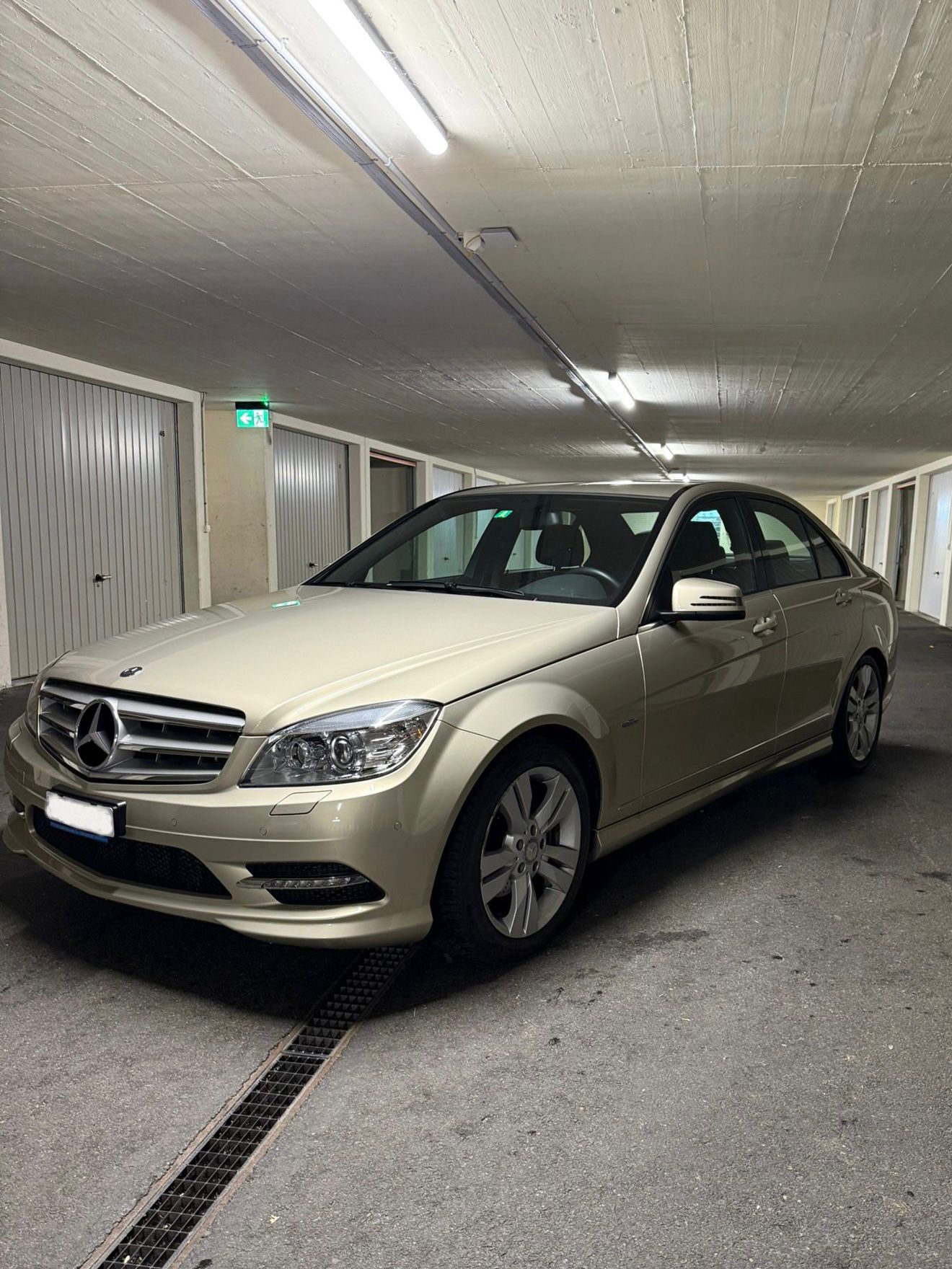 MERCEDES-BENZ C 180 CGI BlueEfficiency Avantgarde Automatic