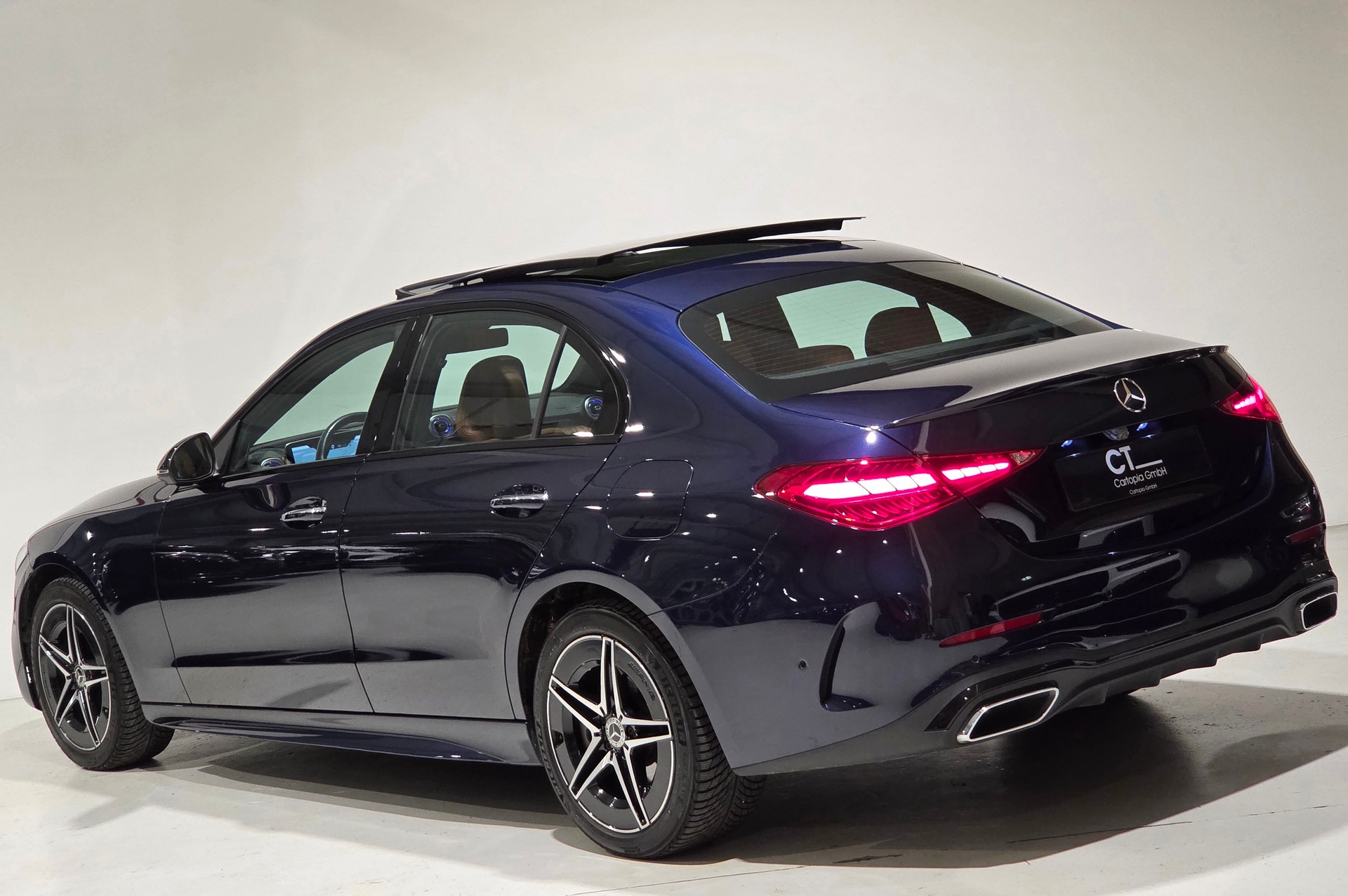 MERCEDES-BENZ C 300e 4Matic AMG Line-showroom-element-2