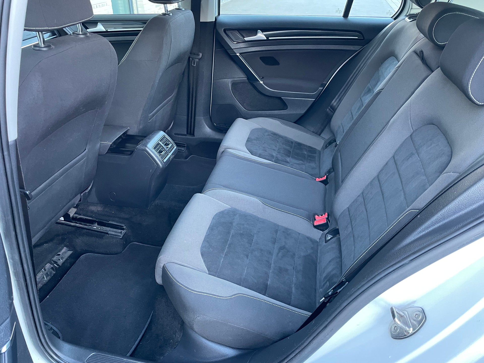 VW Golf VII 1.6 TDI 4Motion-image-13