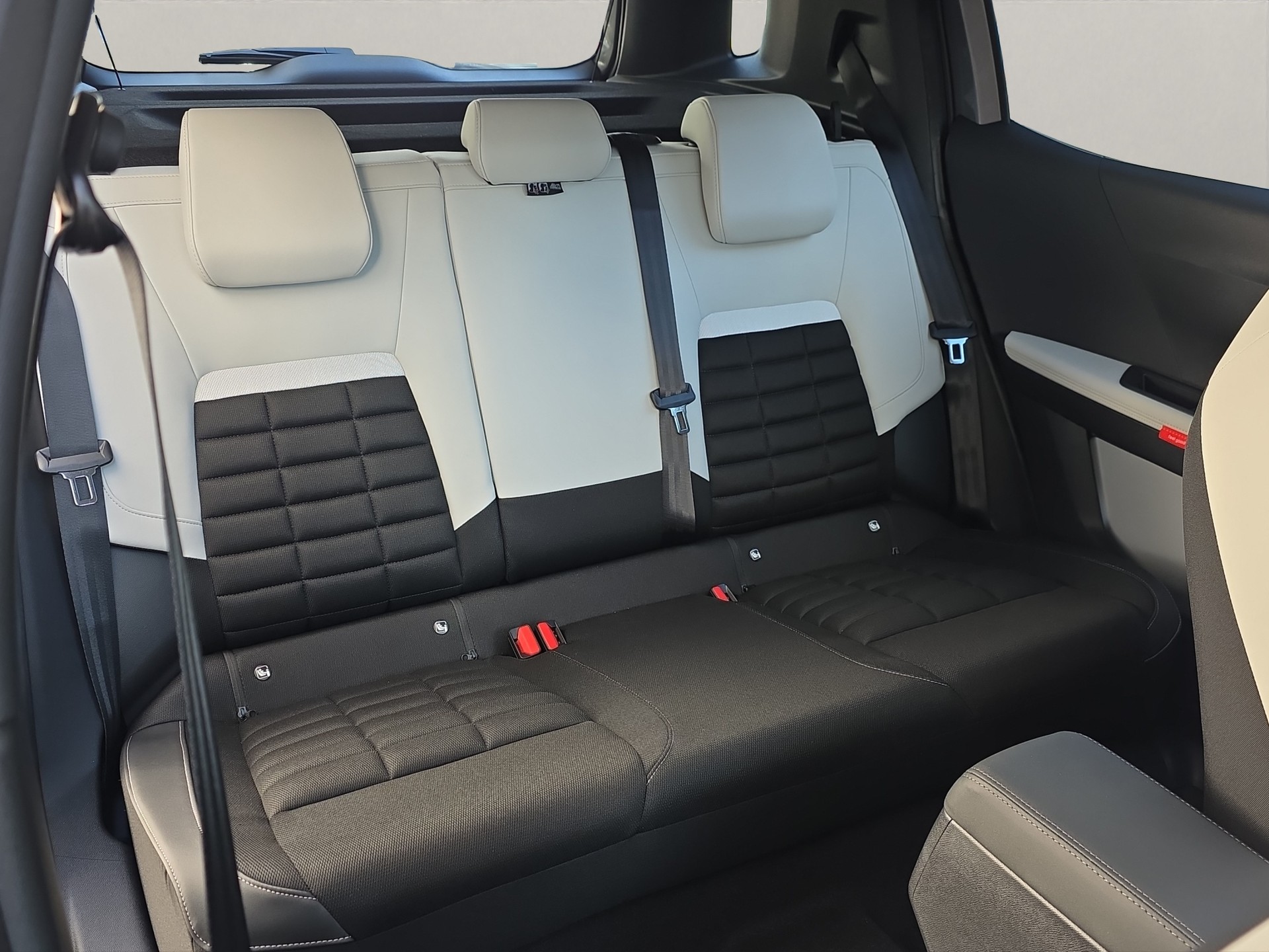CITROEN C3 Aircross 1.2 MHEV Plus-image-5