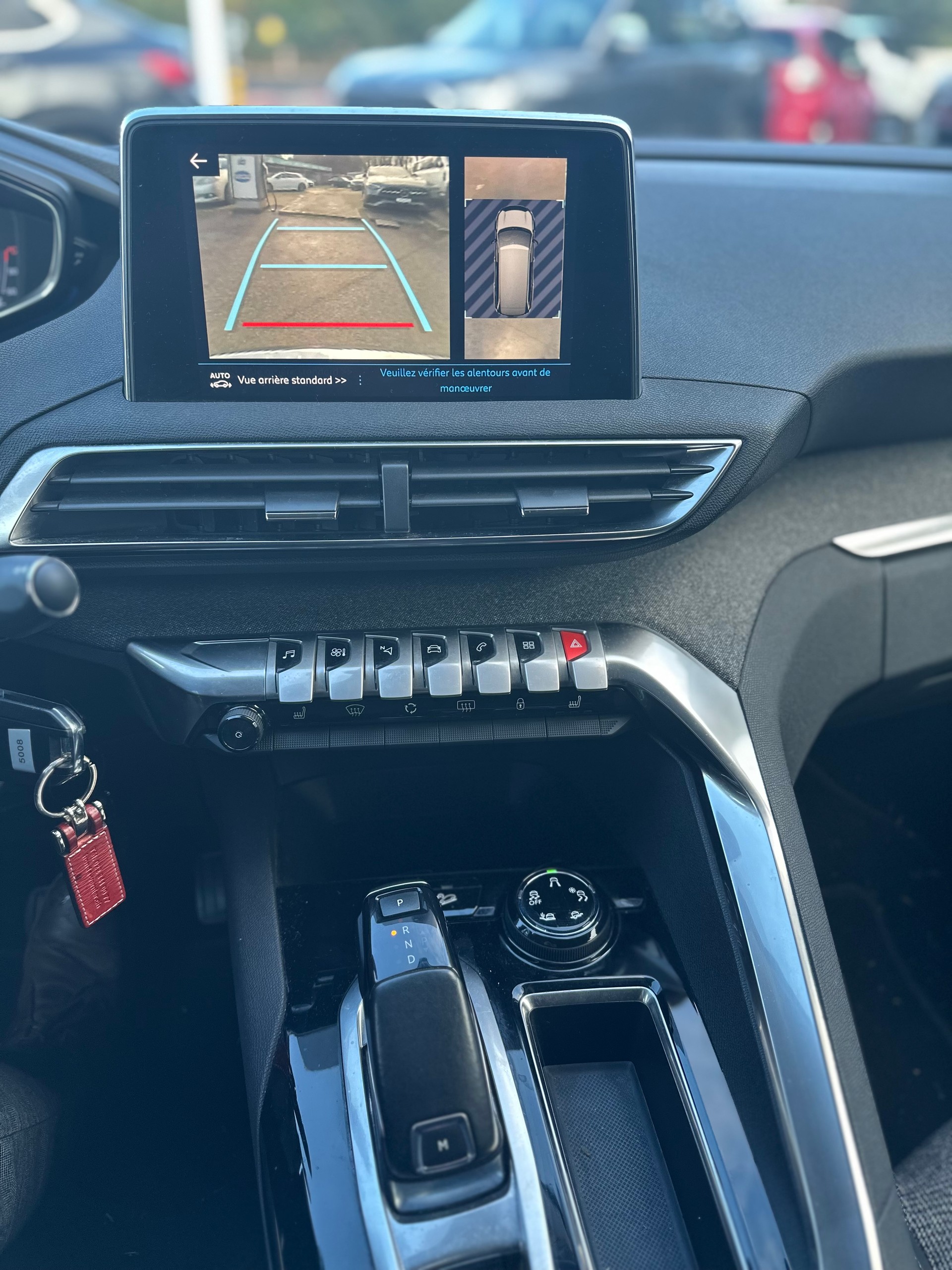 PEUGEOT 5008 1.6 THP Allure EAT-image-9