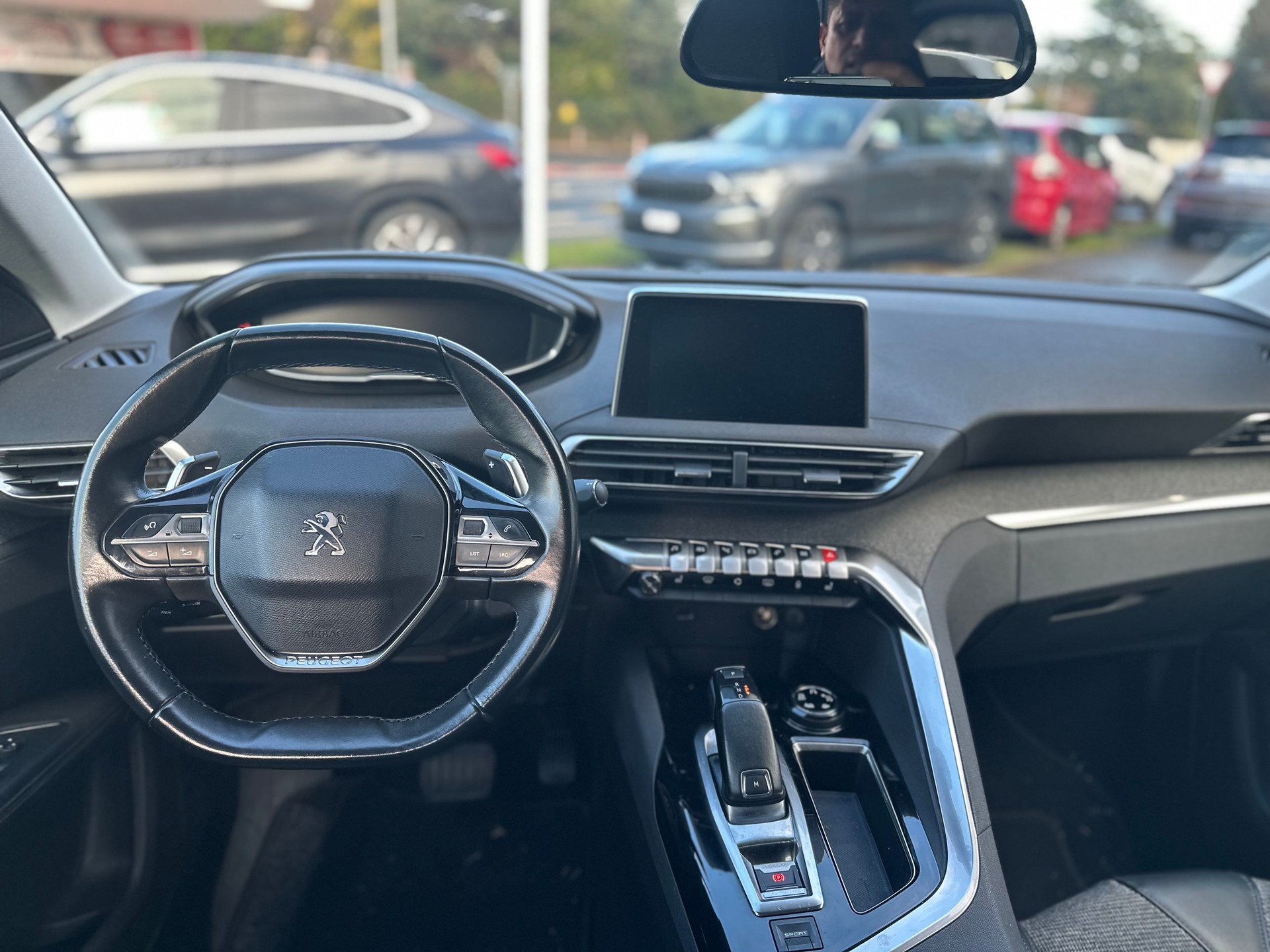 PEUGEOT 5008 1.6 THP Allure EAT-image-8