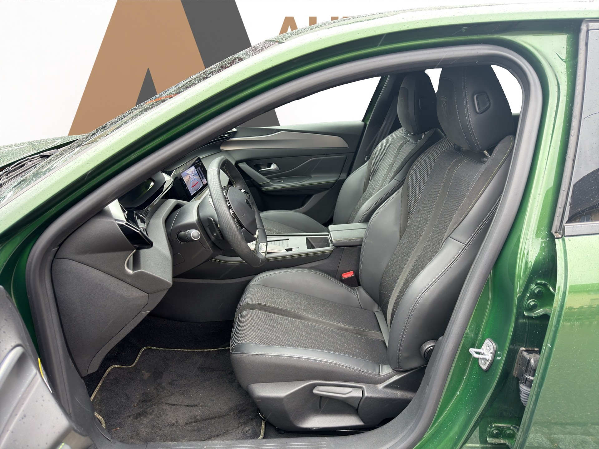 PEUGEOT 308 1.2 PureTech GT-image-8