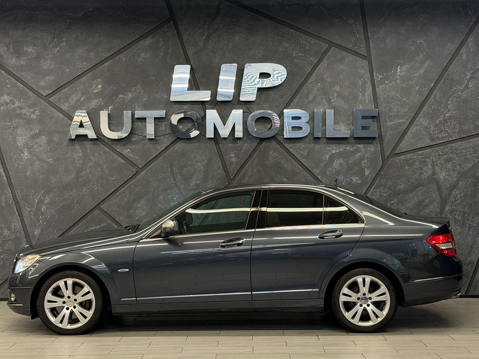 MERCEDES-BENZ C 350 CDI (320 CDI) Avantgarde 4Matic 7G-Tronic-image-4