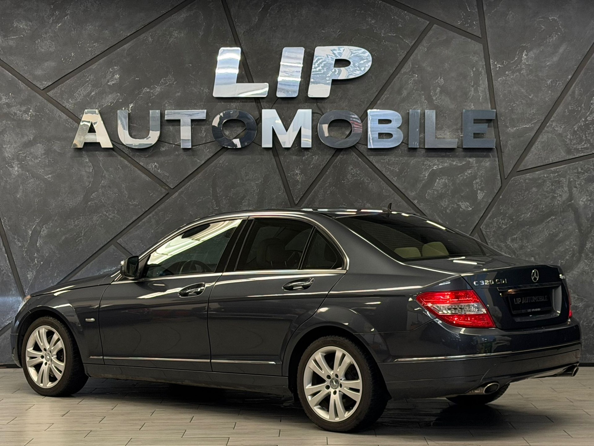MERCEDES-BENZ C 350 CDI (320 CDI) Avantgarde 4Matic 7G-Tronic-image-7