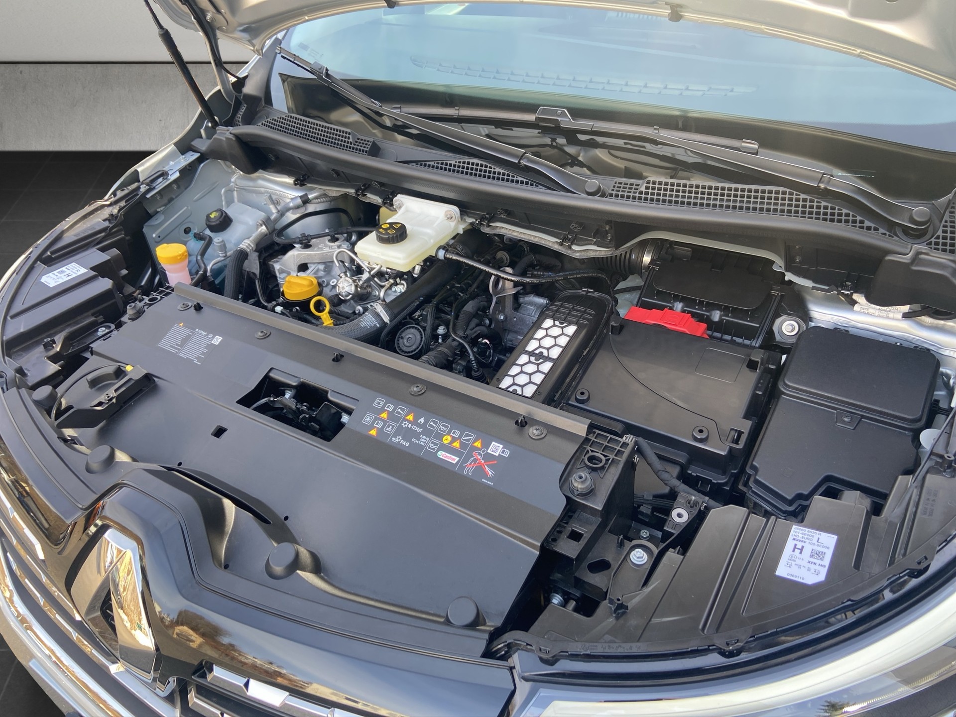 RENAULT Kangoo 1.3 TCe 130 PF Techno EDC-image-13