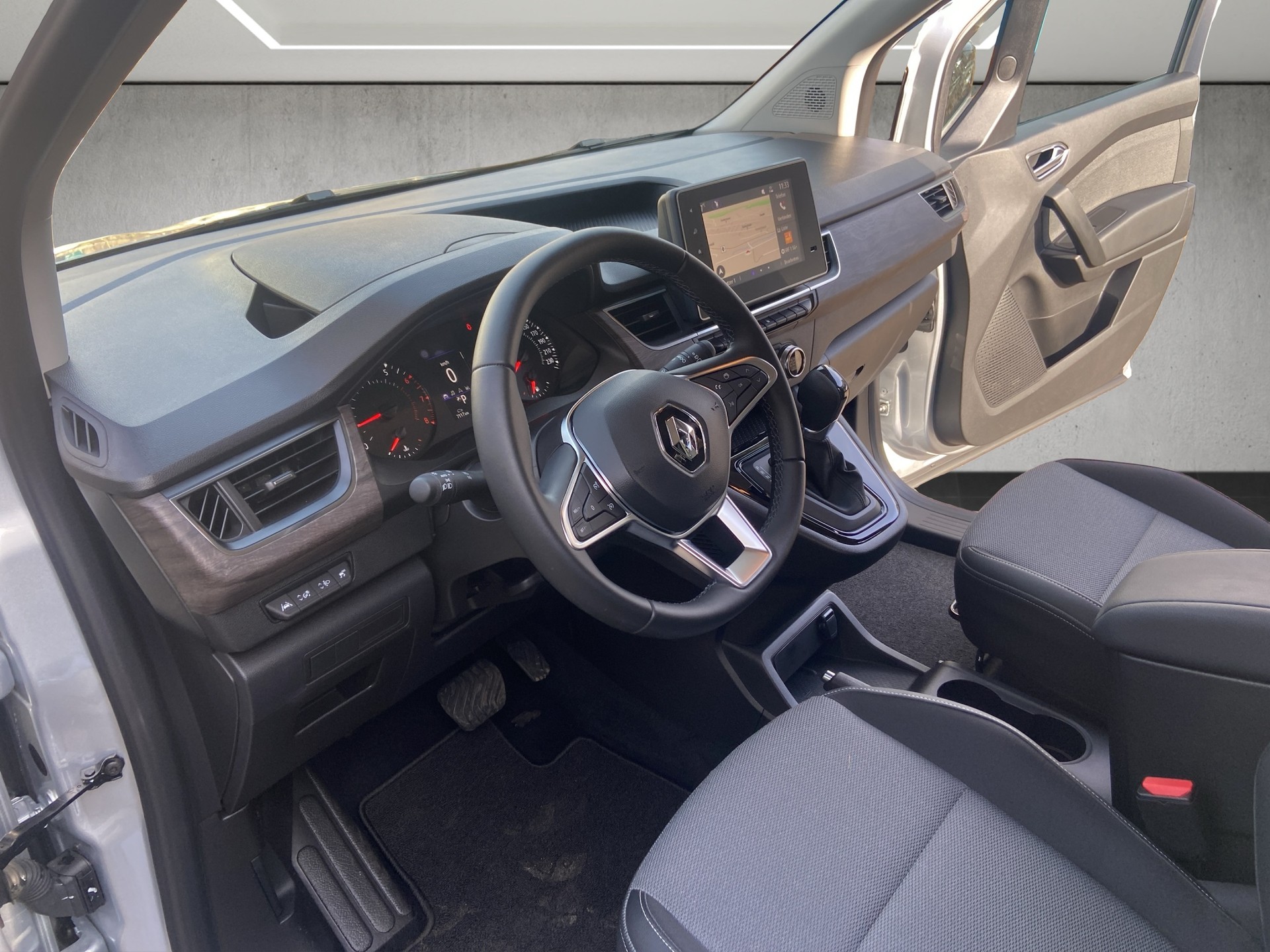 RENAULT Kangoo 1.3 TCe 130 PF Techno EDC-image-7