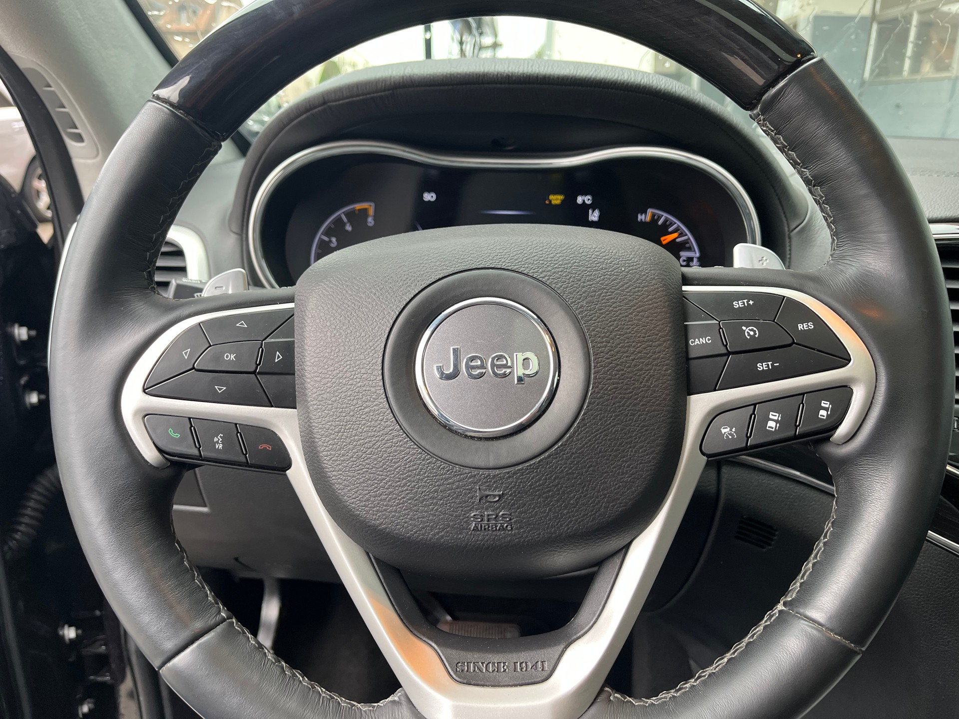 JEEP Grand Cherokee 3.0 CRD Summit Automatic-image-12