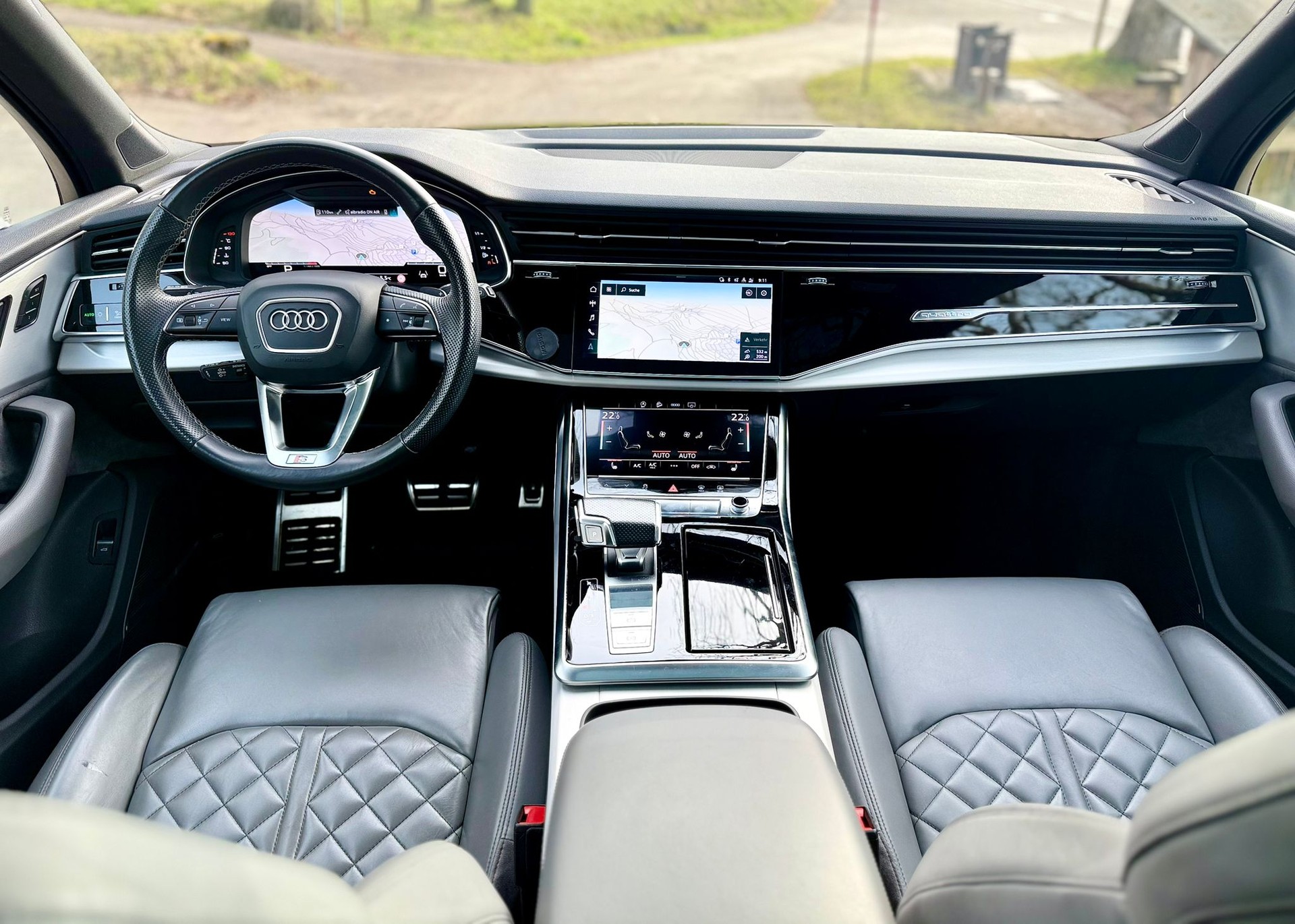 AUDI SQ7 TFSI quattro tiptronic-image-25