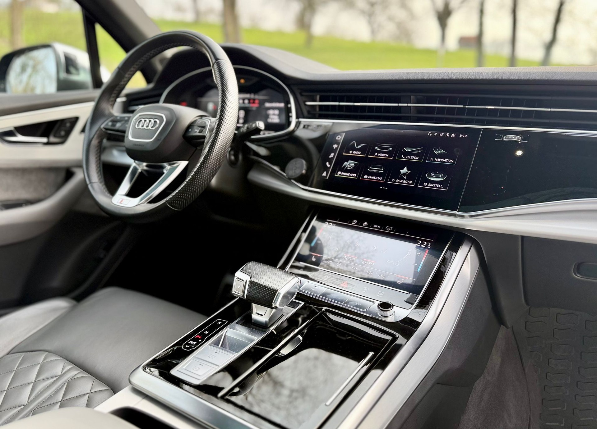 AUDI SQ7 TFSI quattro tiptronic-image-24