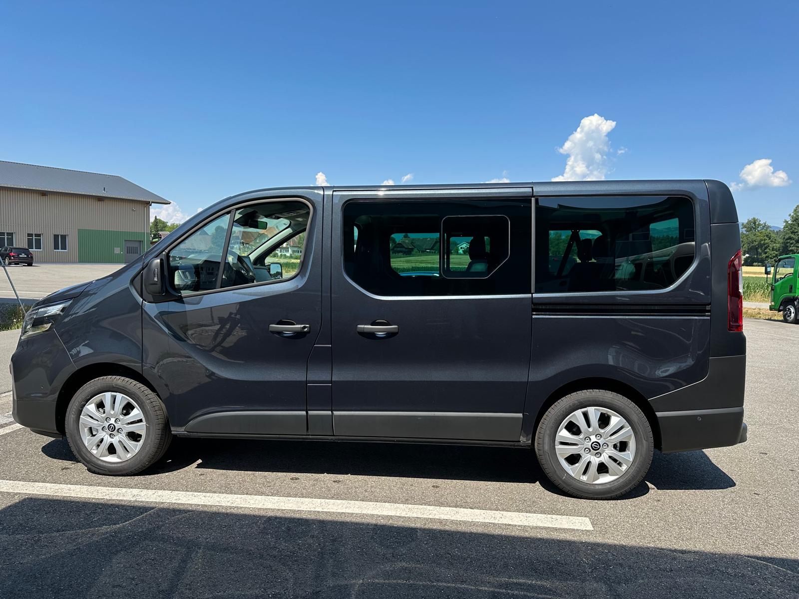 NISSAN Primastarr Kombi 2.8 t L1 H1 2. Tekna 8 Plätzer-image-3
