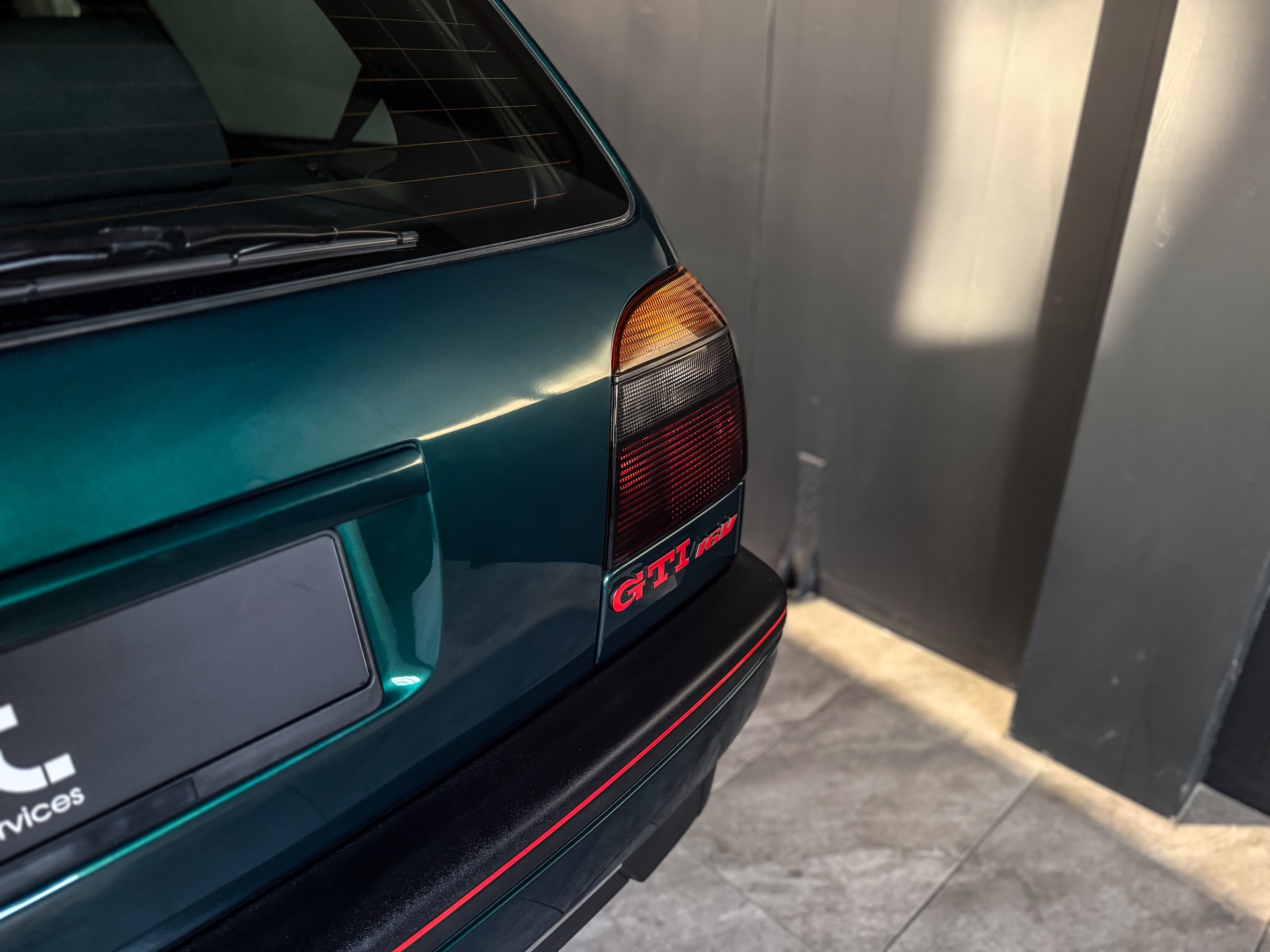VW Golf 2000 GTI 16V Edition-image-6
