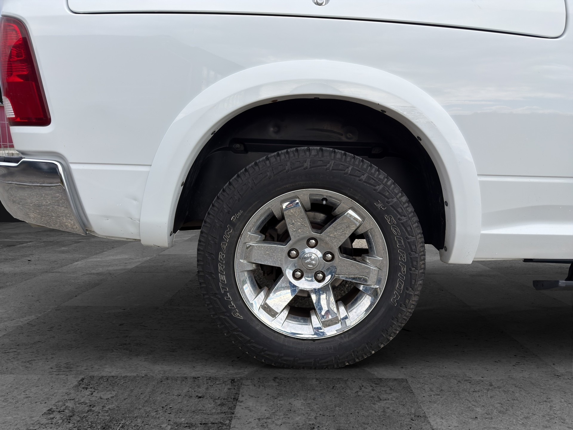 DODGE 1500 HEMI V8 Laramie 5.7-image-9